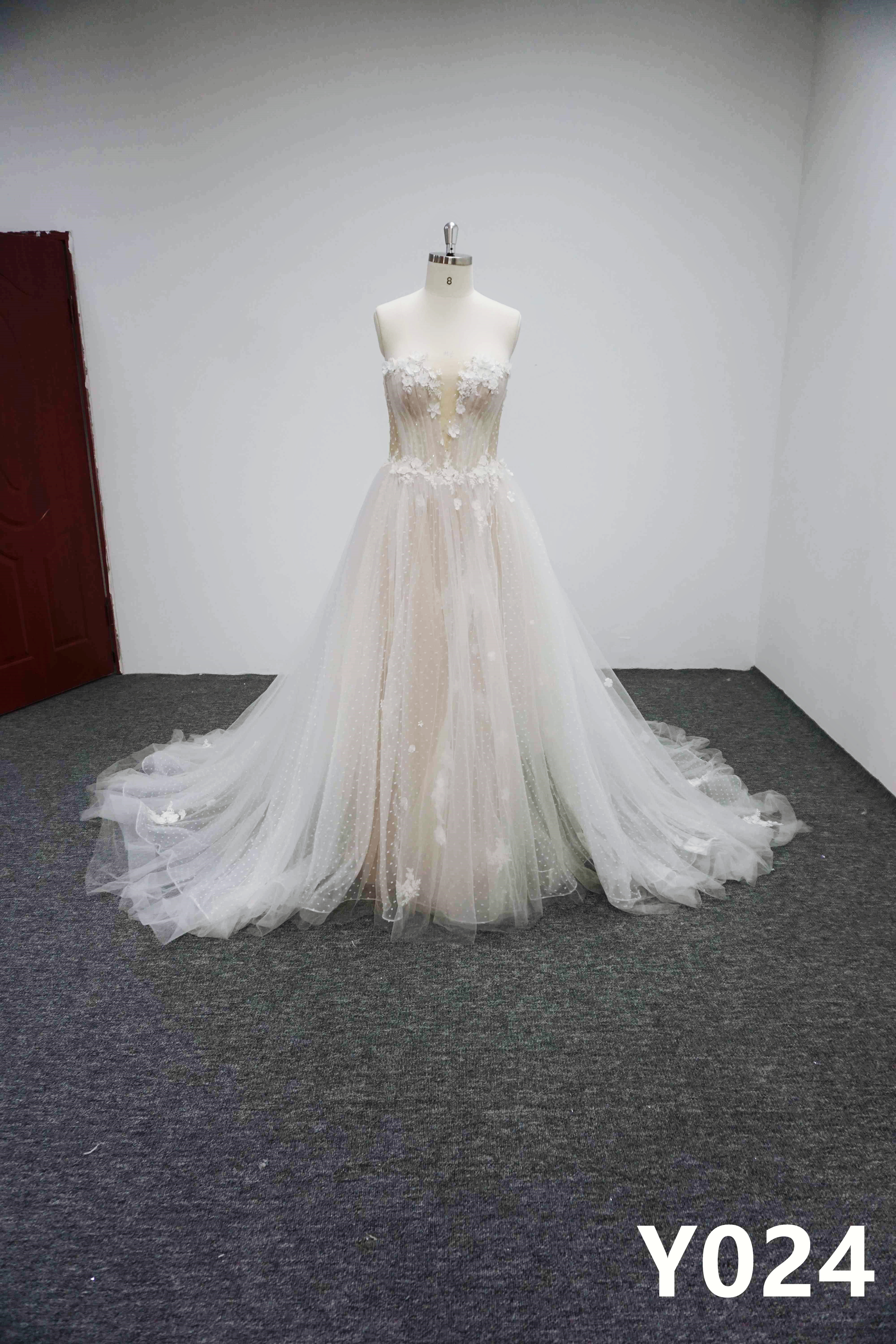 Y024 A-line Sweetheart Neck 3D Floral Tulle Wedding Dresses