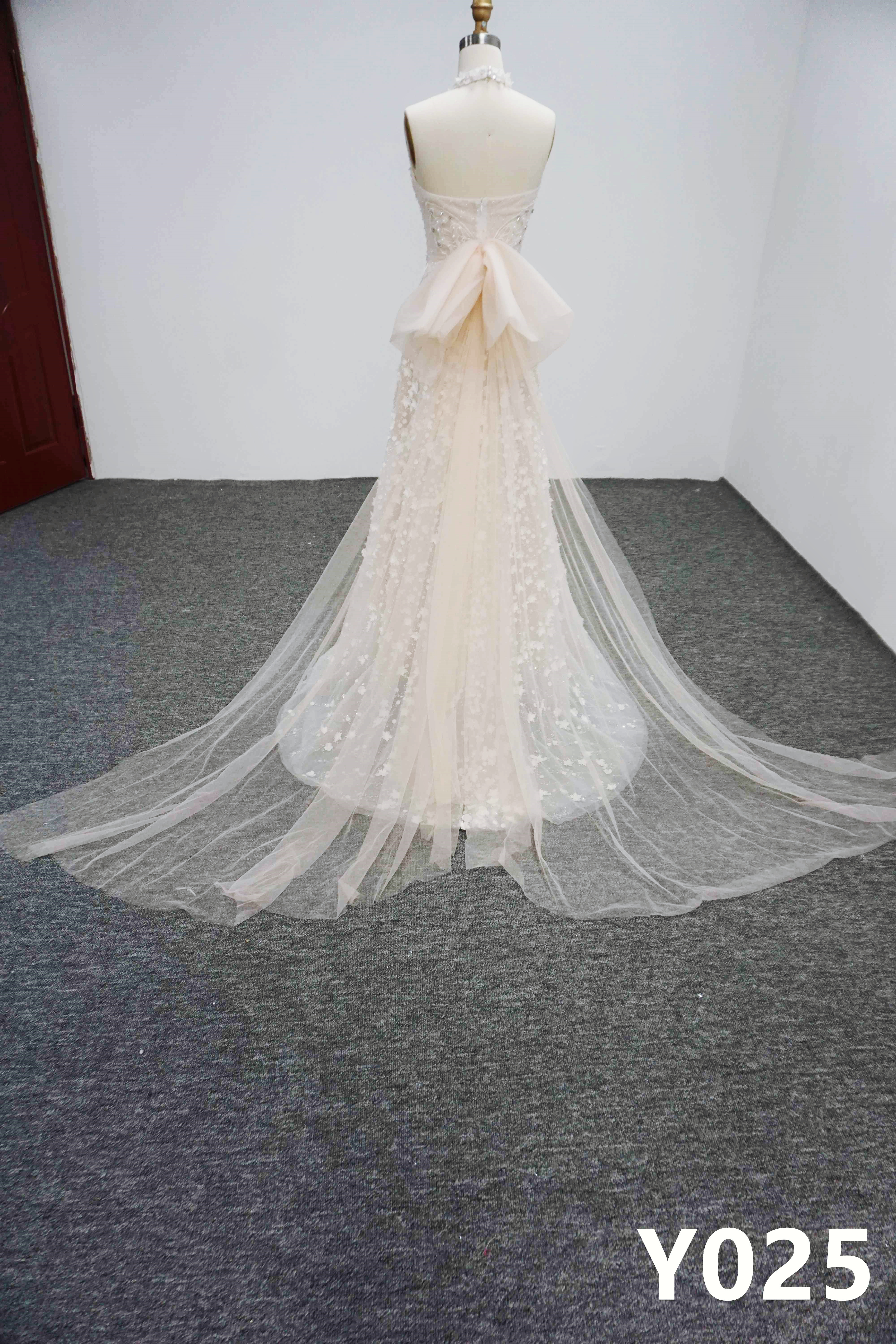 Y025 A-line Hanging Neck Beaded Bridal Gowns