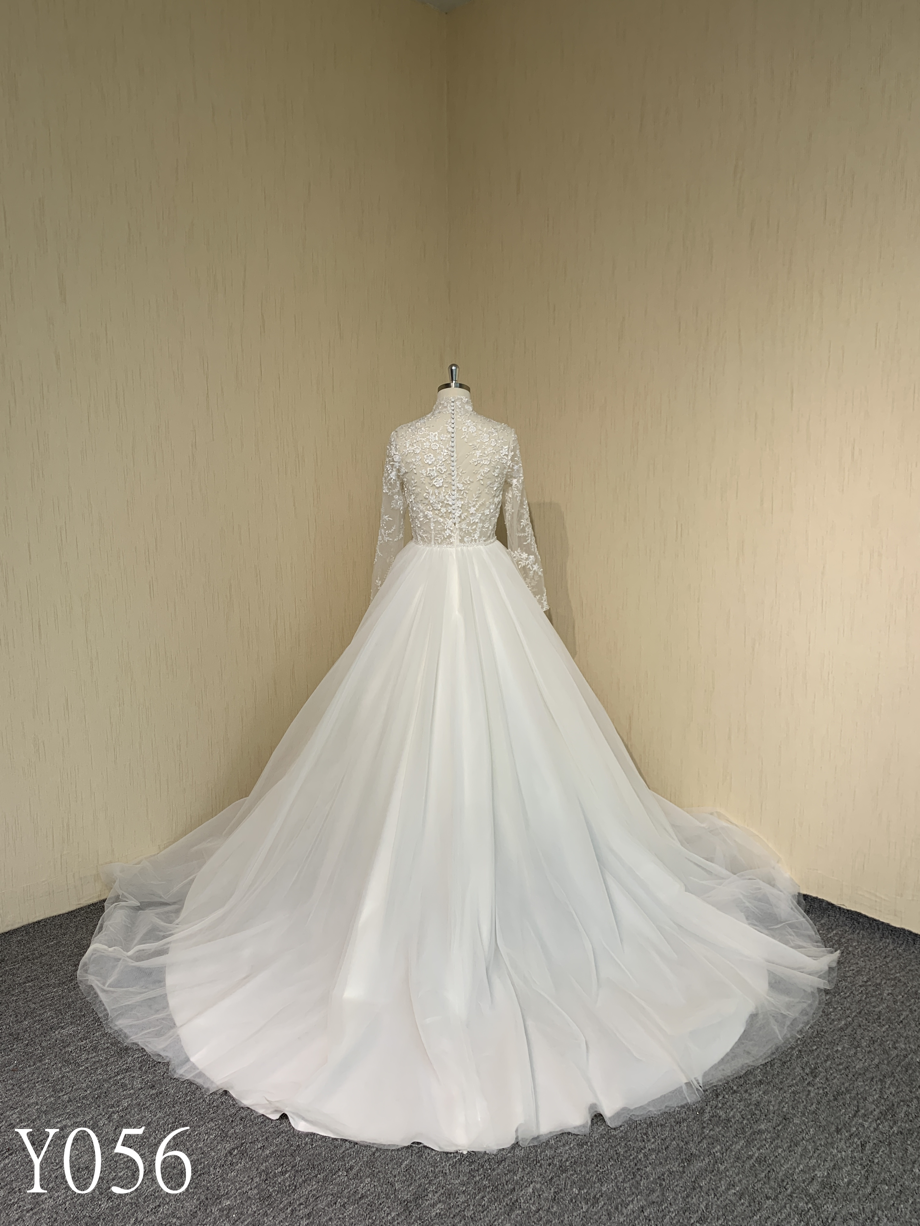 Y056 A-line Long Sleeve High Neck Lace See-Through Wedding Dresses