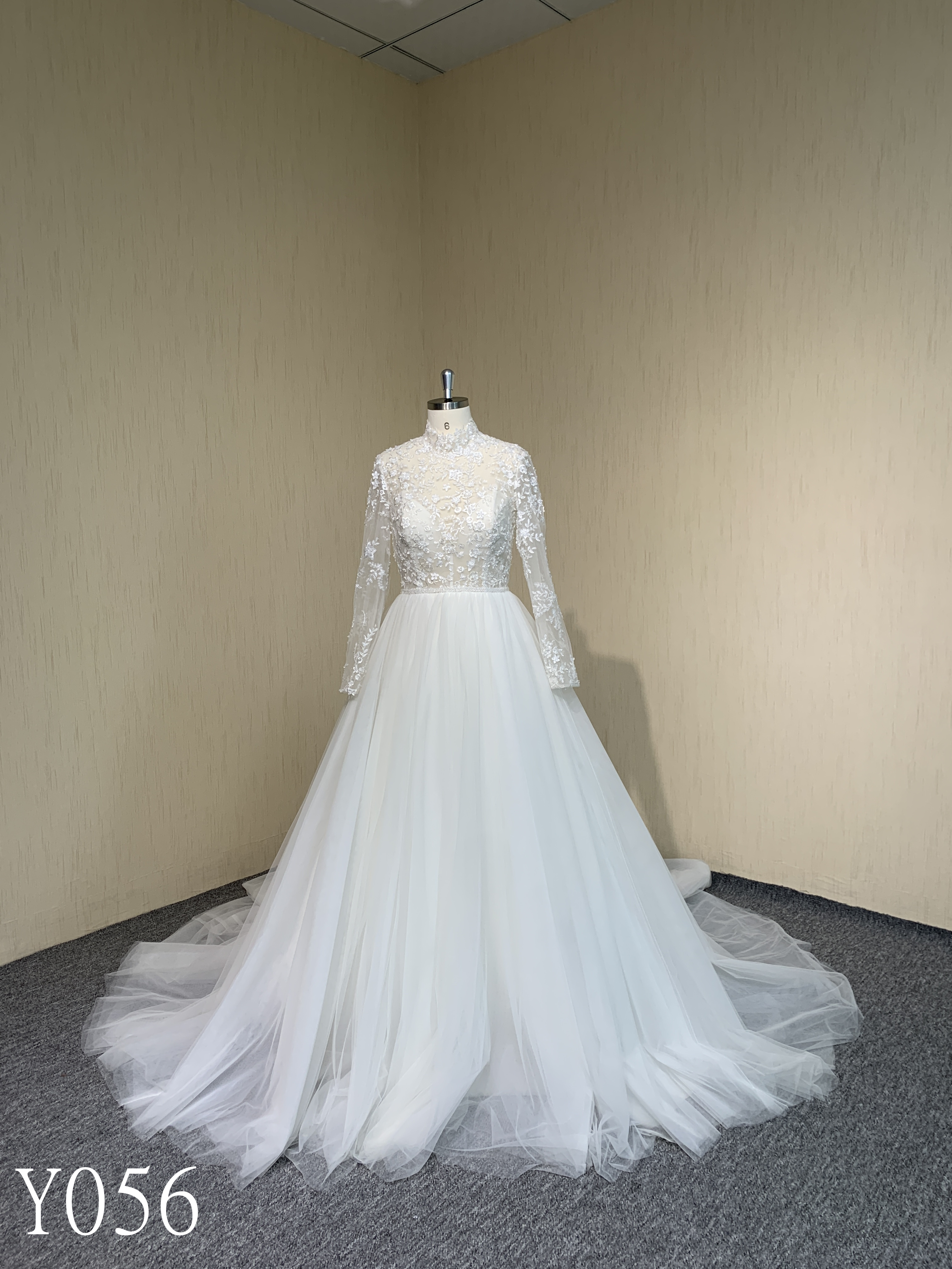 Y056 A-line Long Sleeve High Neck Lace See-Through Wedding Dresses