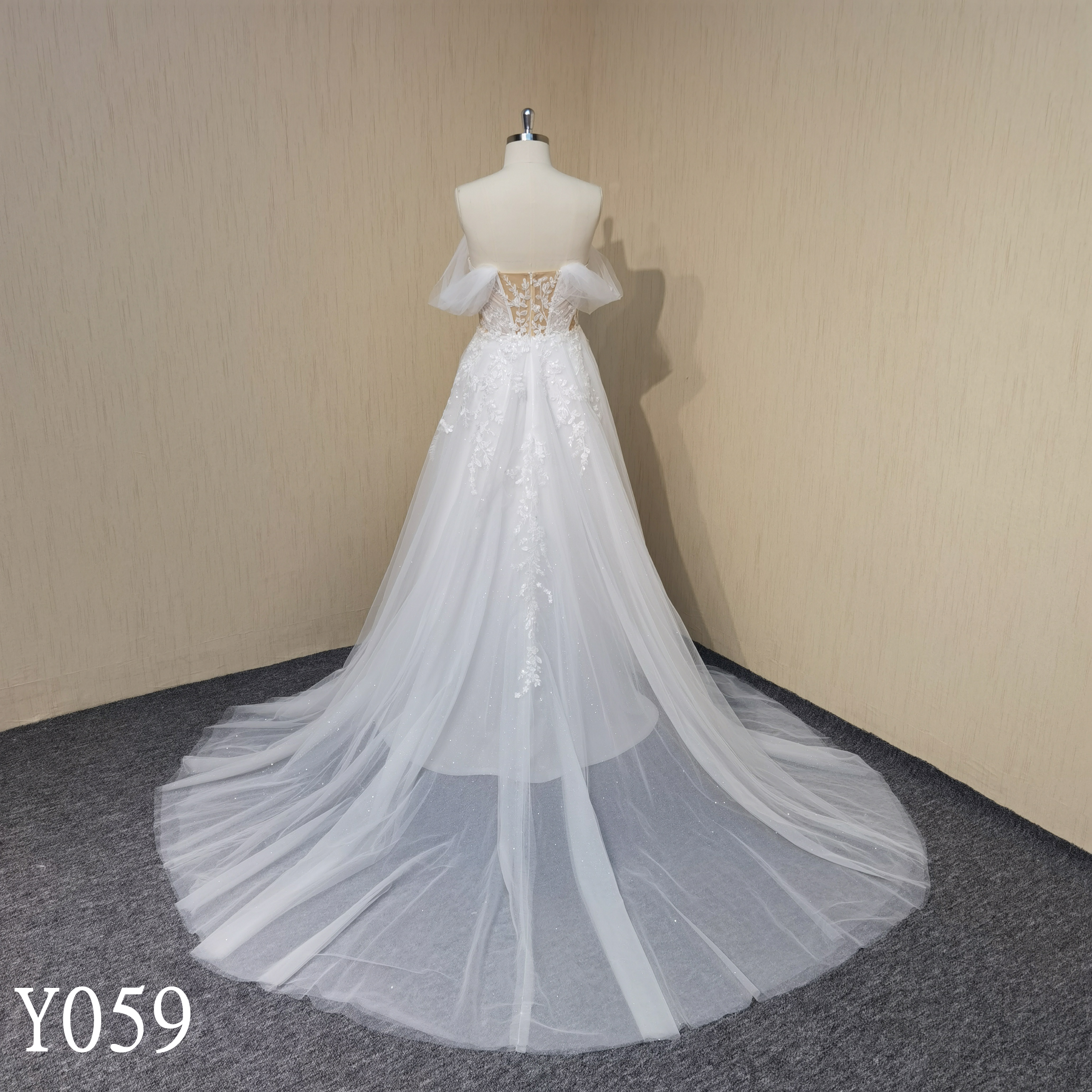Y059 A-line Strapless Tulle Sweetheart Neck Wedding Dress