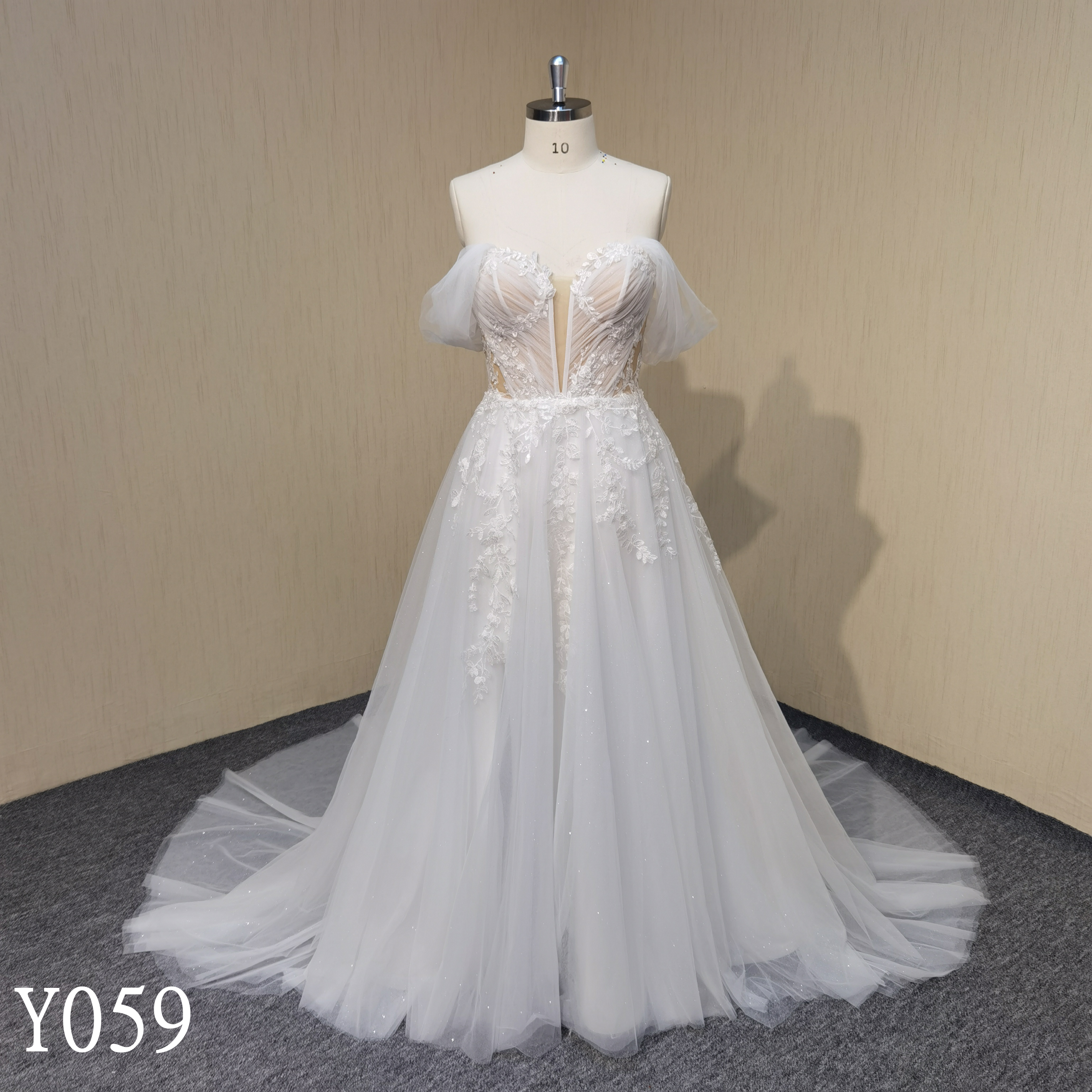 Y059 A-line Strapless Tulle Sweetheart Neck Wedding Dress