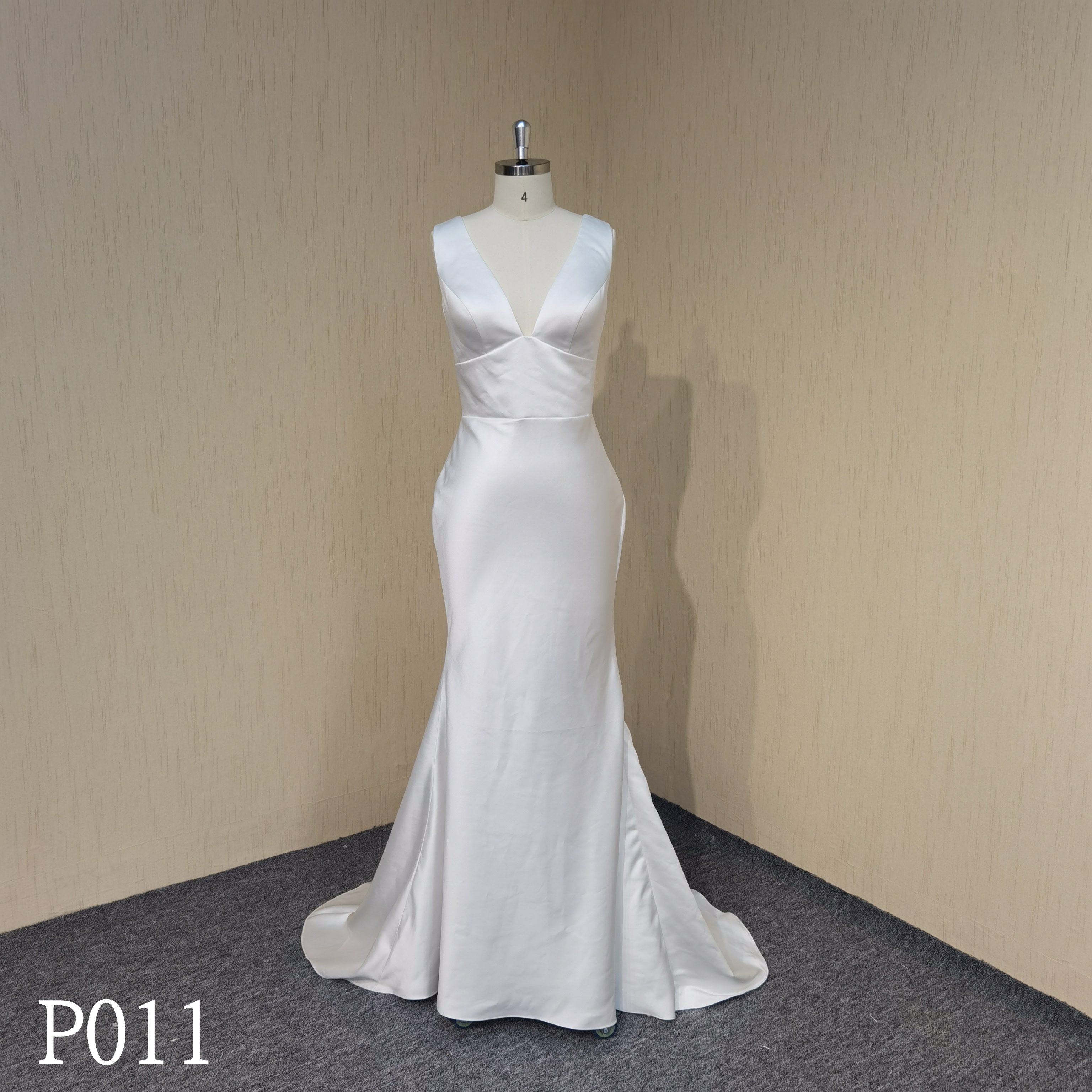 P011 V-neckline Wedding Bridal made in china