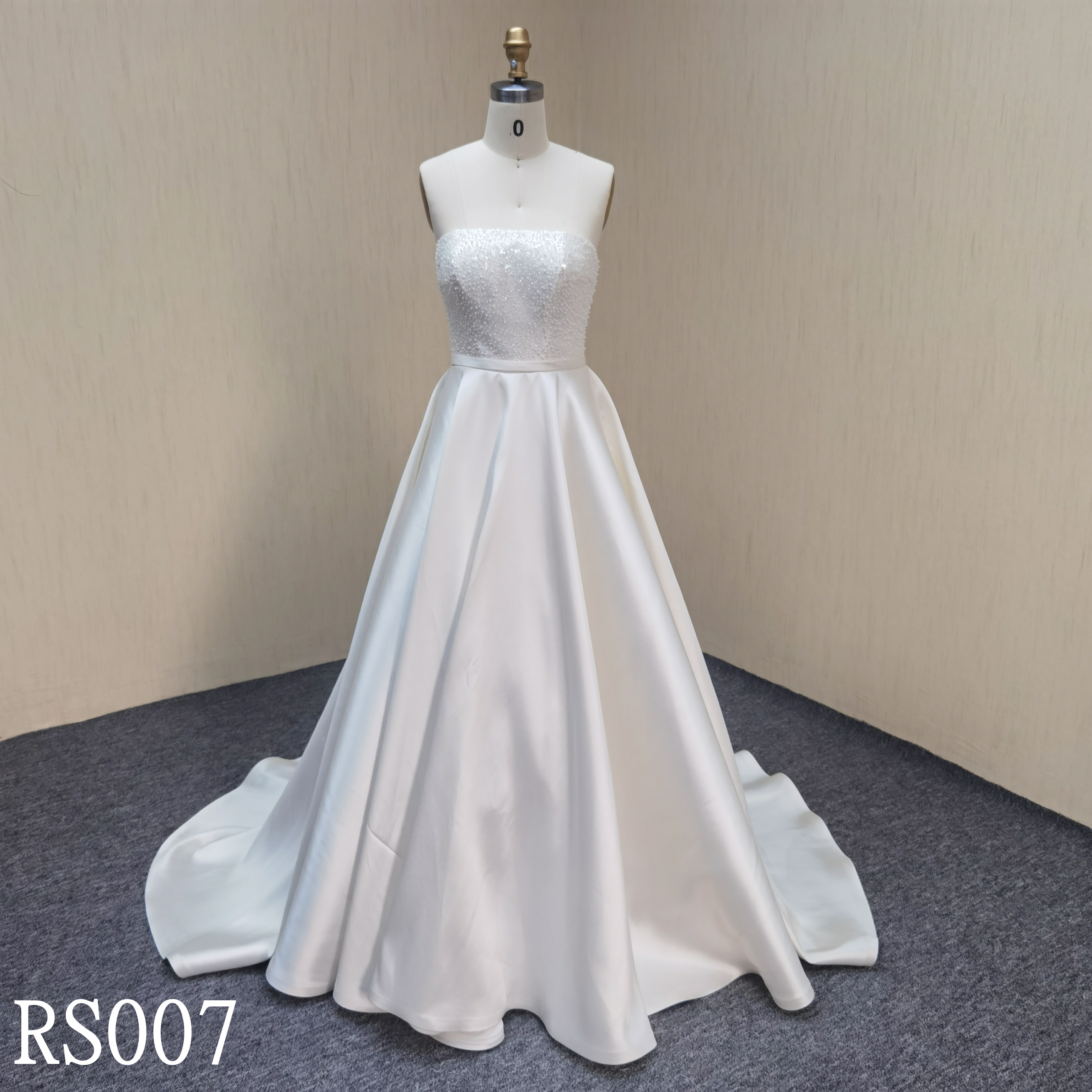 RS007 Strapless A-Line Wedding Dress with Plears made in Guangdong Suppliers