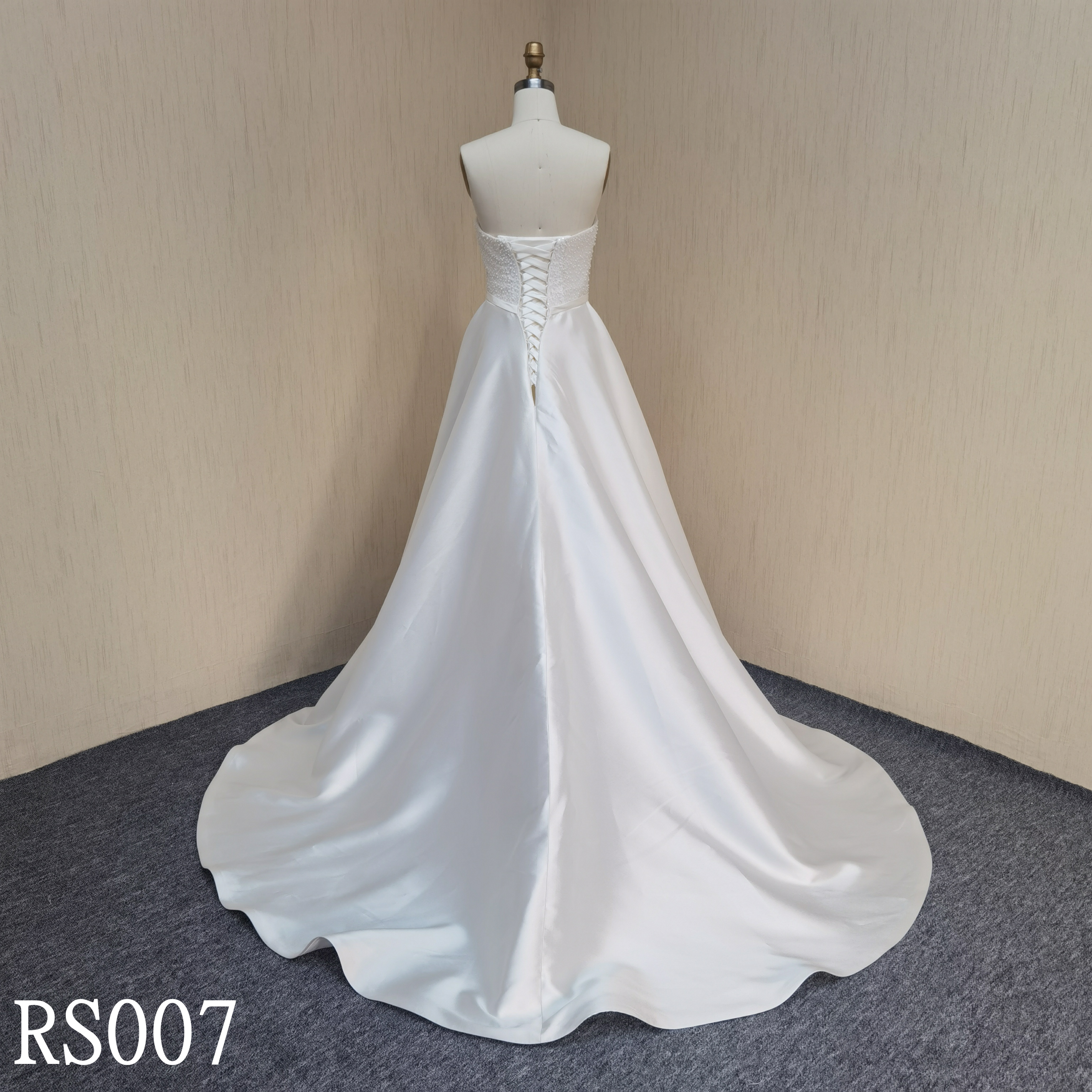 RS007 Strapless A-Line Wedding Dress with Plears made in Guangdong Suppliers