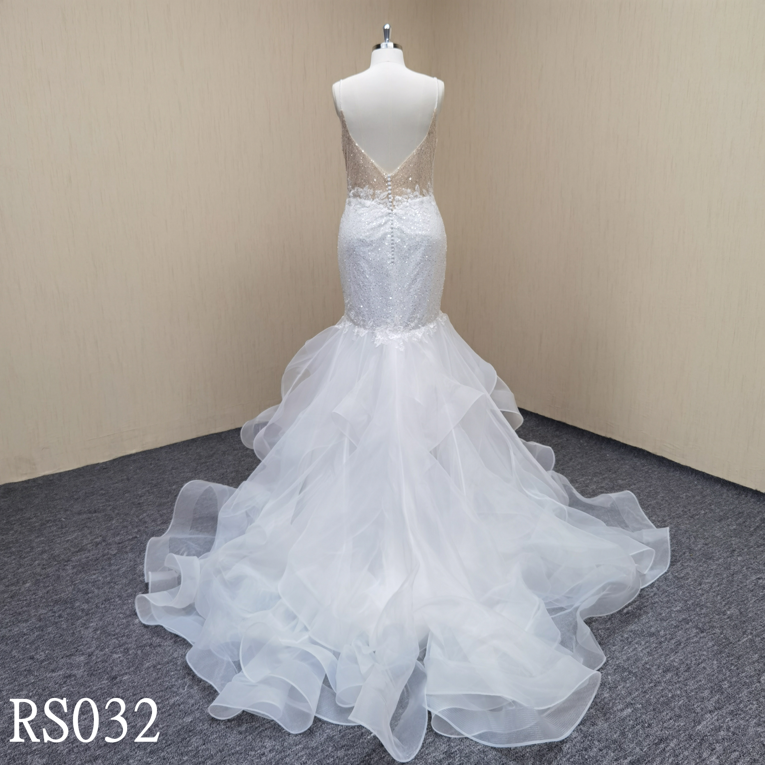 RS032 Mermaid wedding dress with beaded lace made in Guangdong