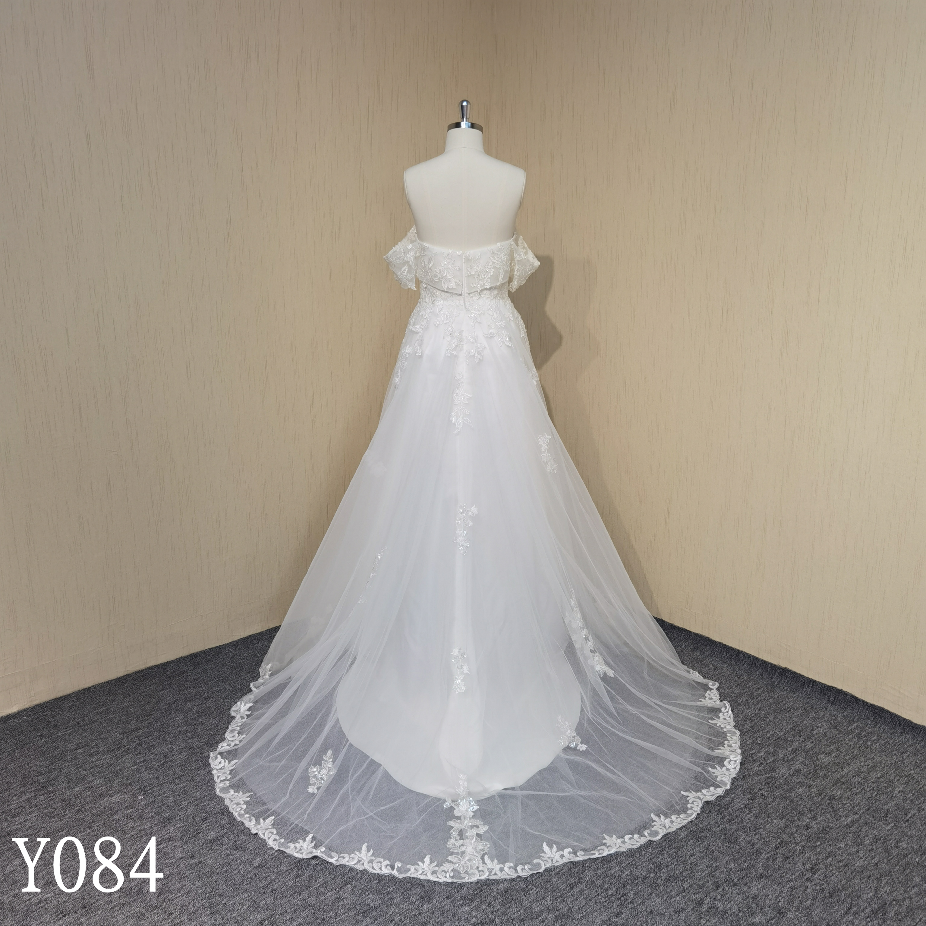 Y084 A-line Sweetheart Neck Strapless Lace Appliqued Bridal Gowns