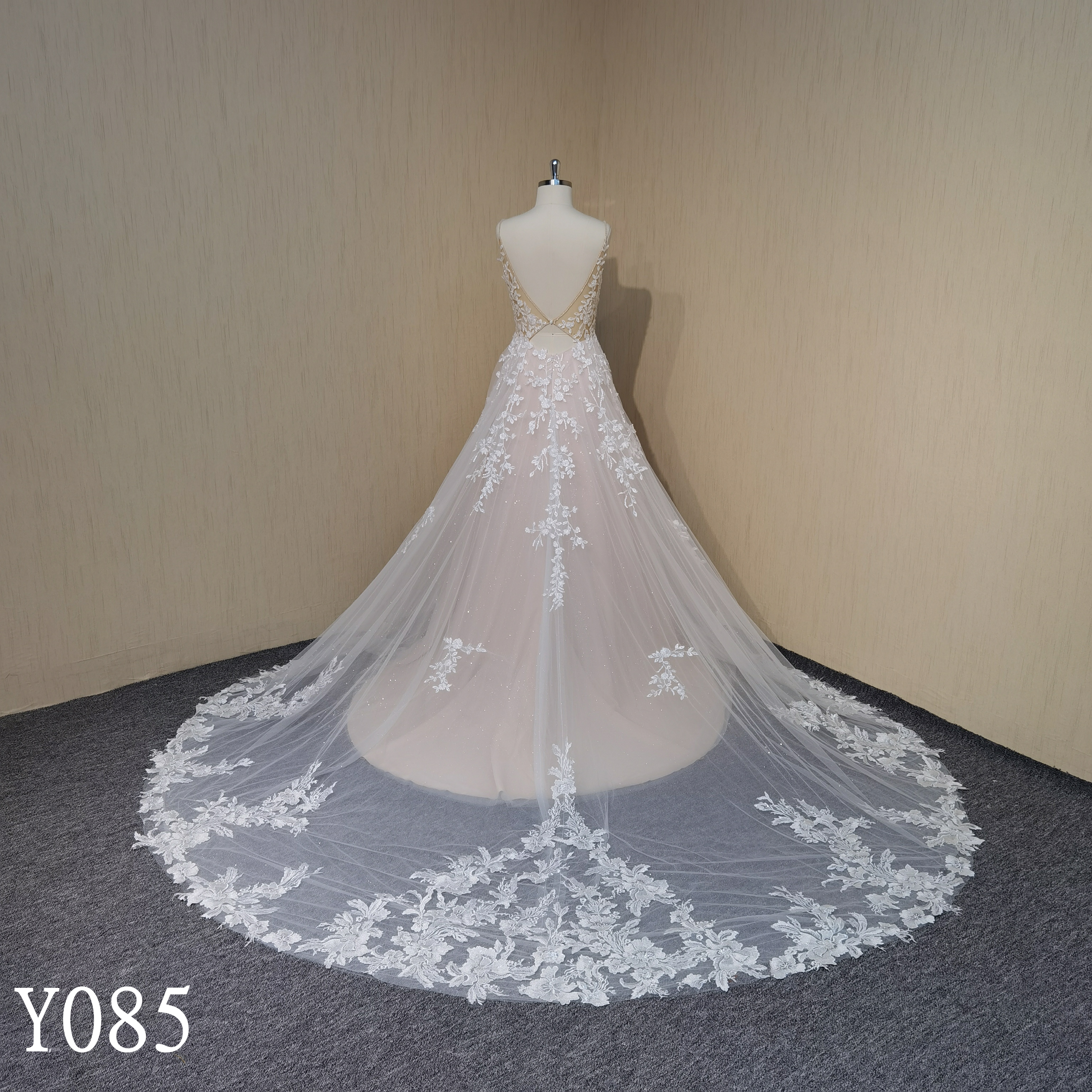 Y085 Sexy Deep V Neck Lace Backless A-line Wedding Dresses