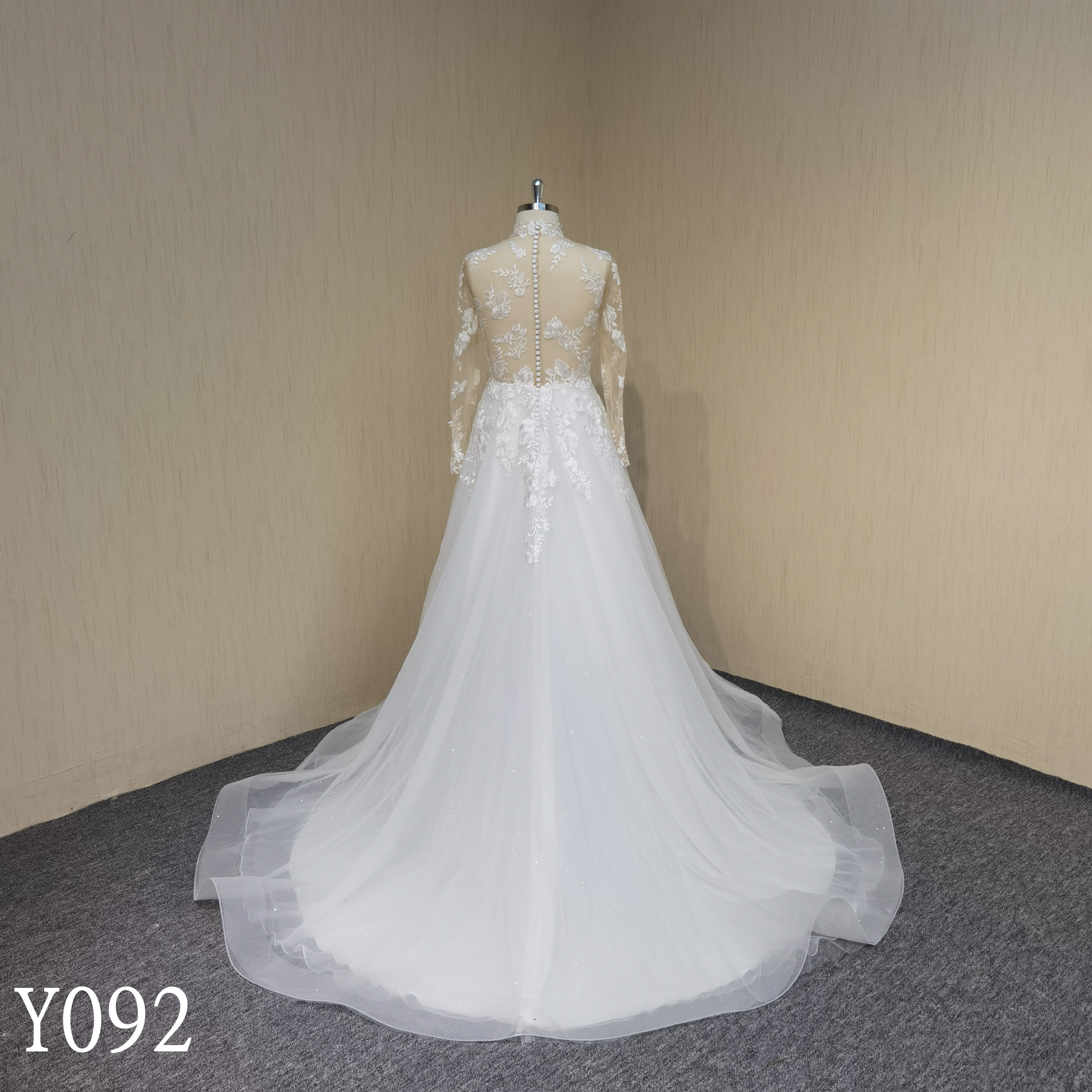 Y092 Long Sleeve A-Line High Neck See-Through Tulle Bridal Gowns