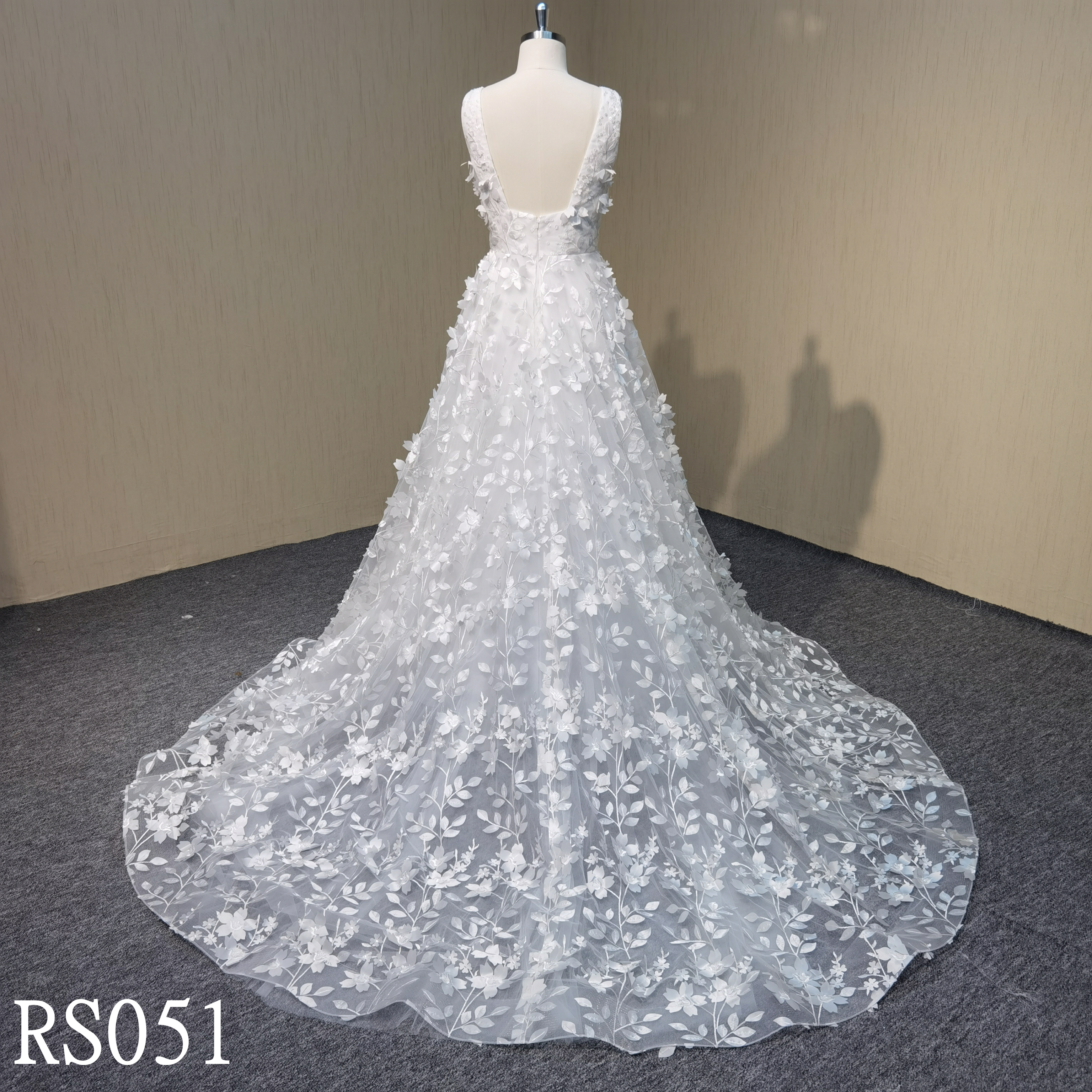 RS051 Spaghetti Strap and Scoop Neck A-line Wedding Dresses