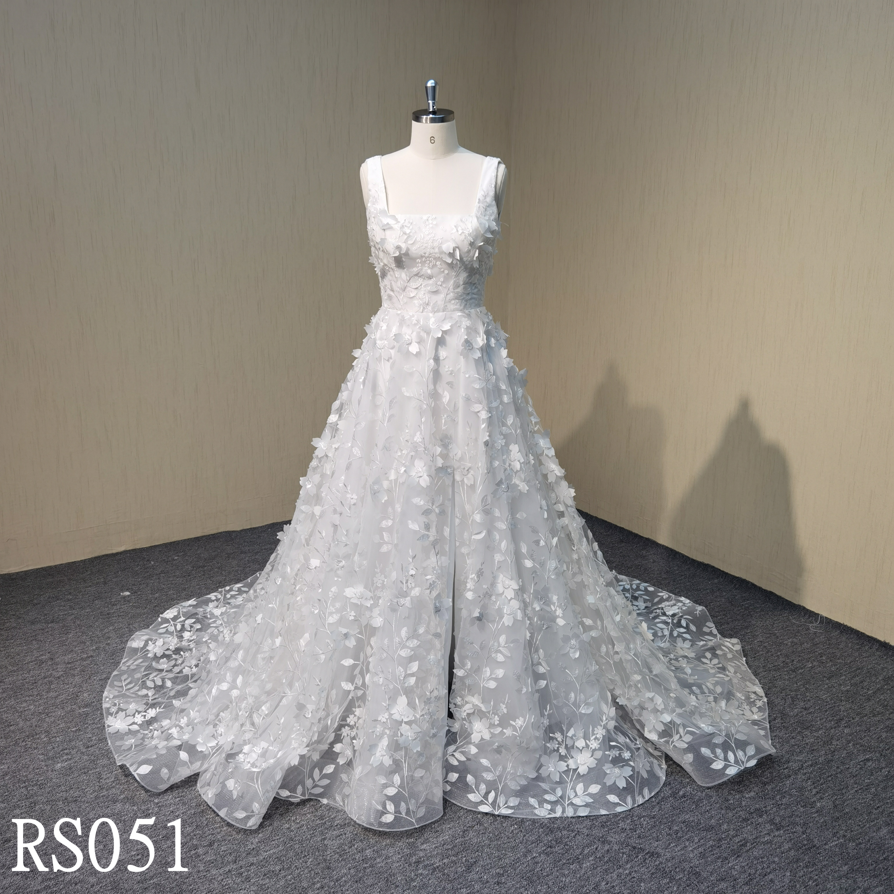 RS051 Spaghetti Strap and Scoop Neck A-line Wedding Dresses