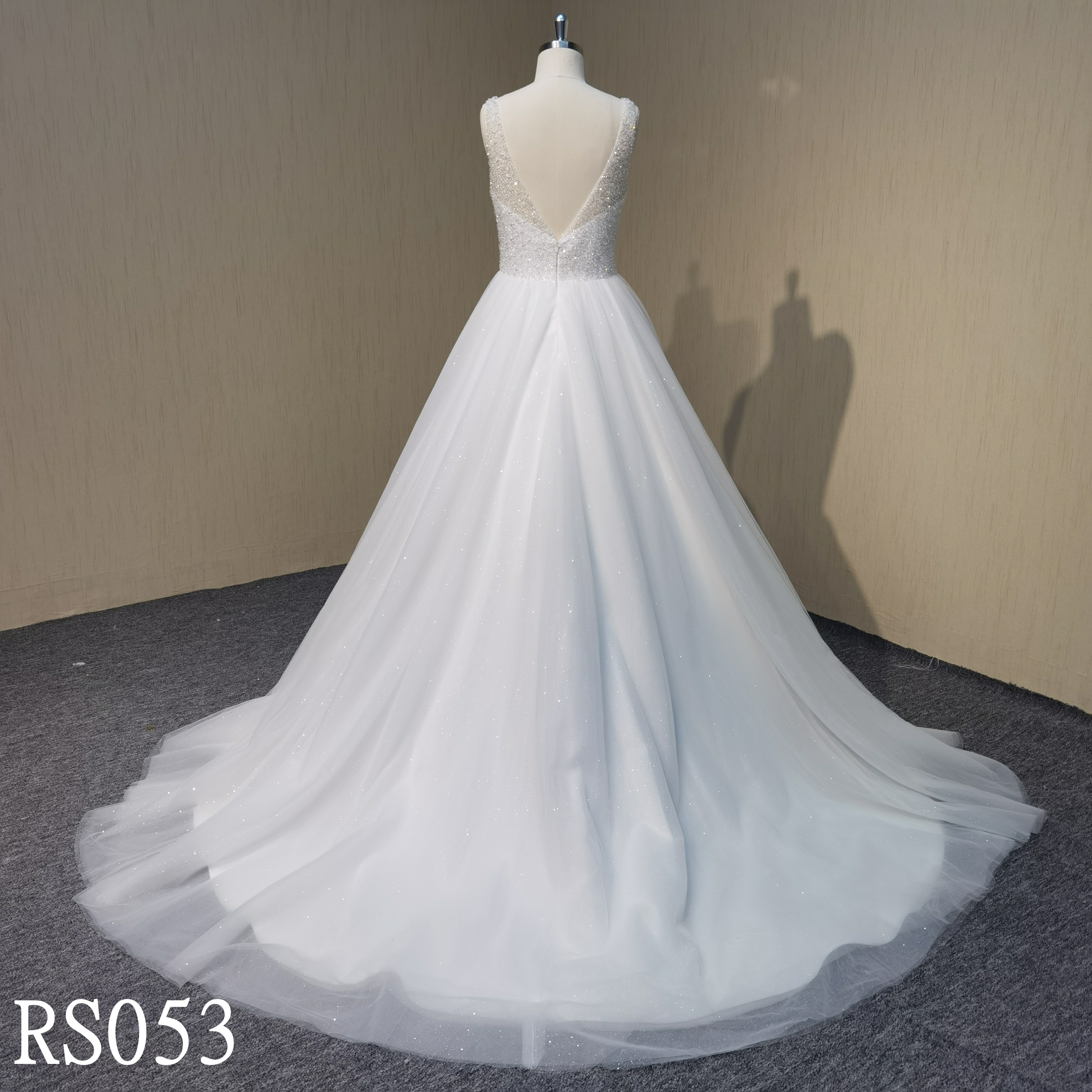 RS053 A-line Bridal Wedding Dresse with beaded Made in Guangdong Suppliers