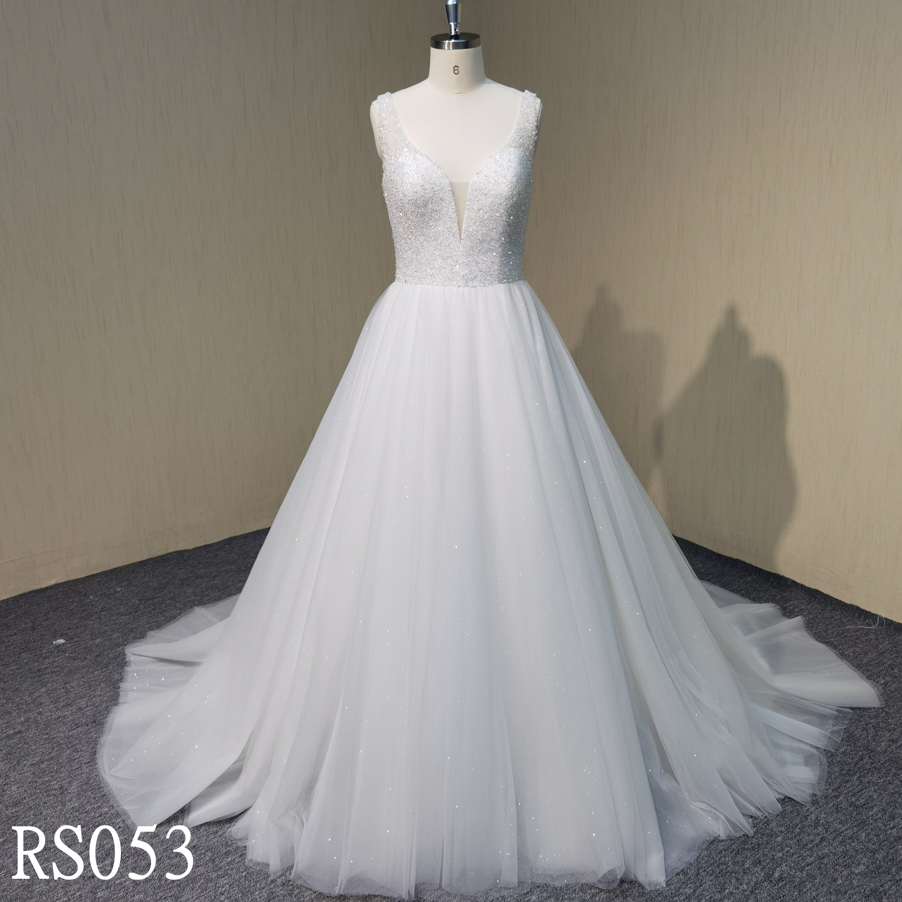 RS053 A-line Bridal Wedding Dresse with beaded Made in Guangdong Suppliers