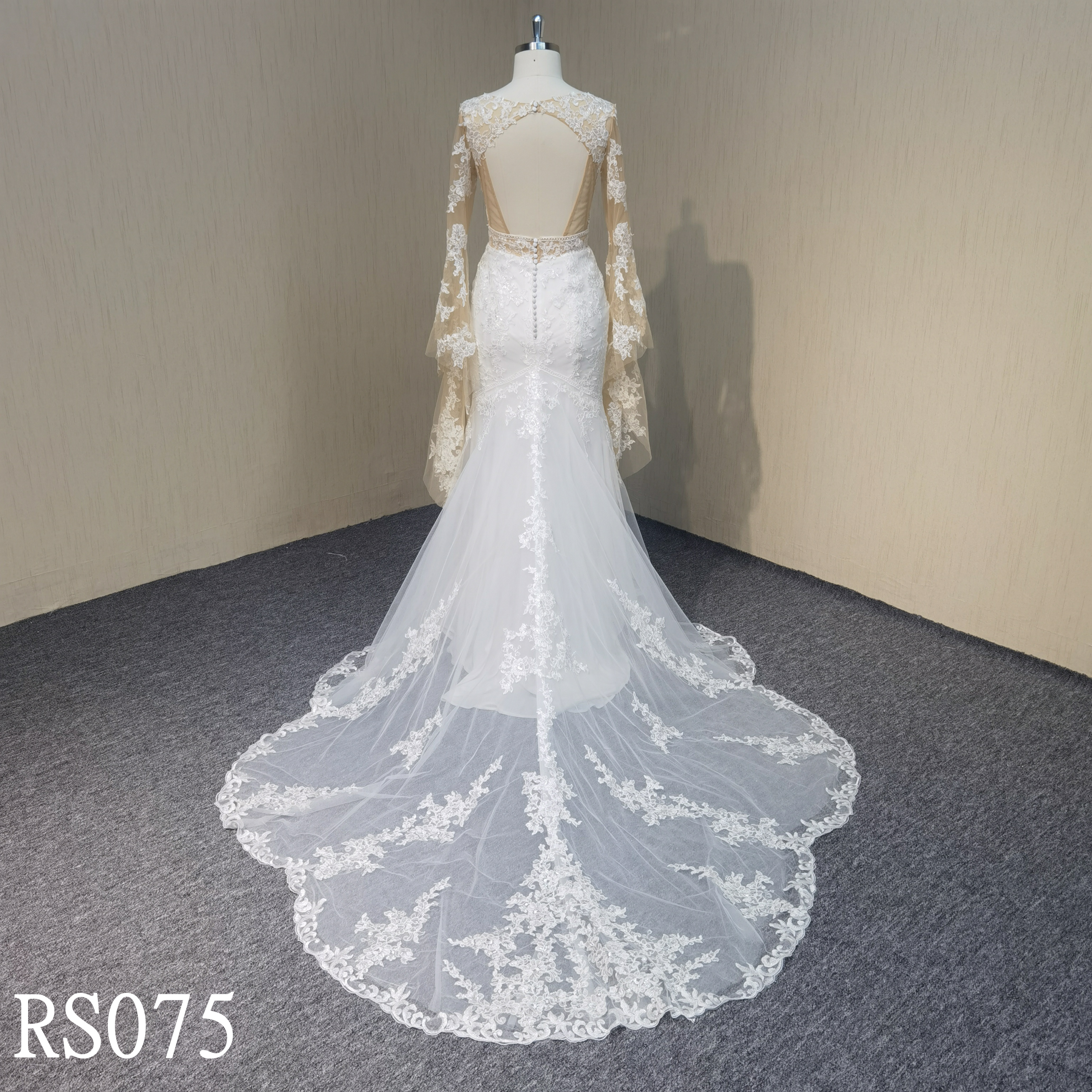 RS075 Loog Sleeve Mermaid wedding dress with Applique Wedding Bridal