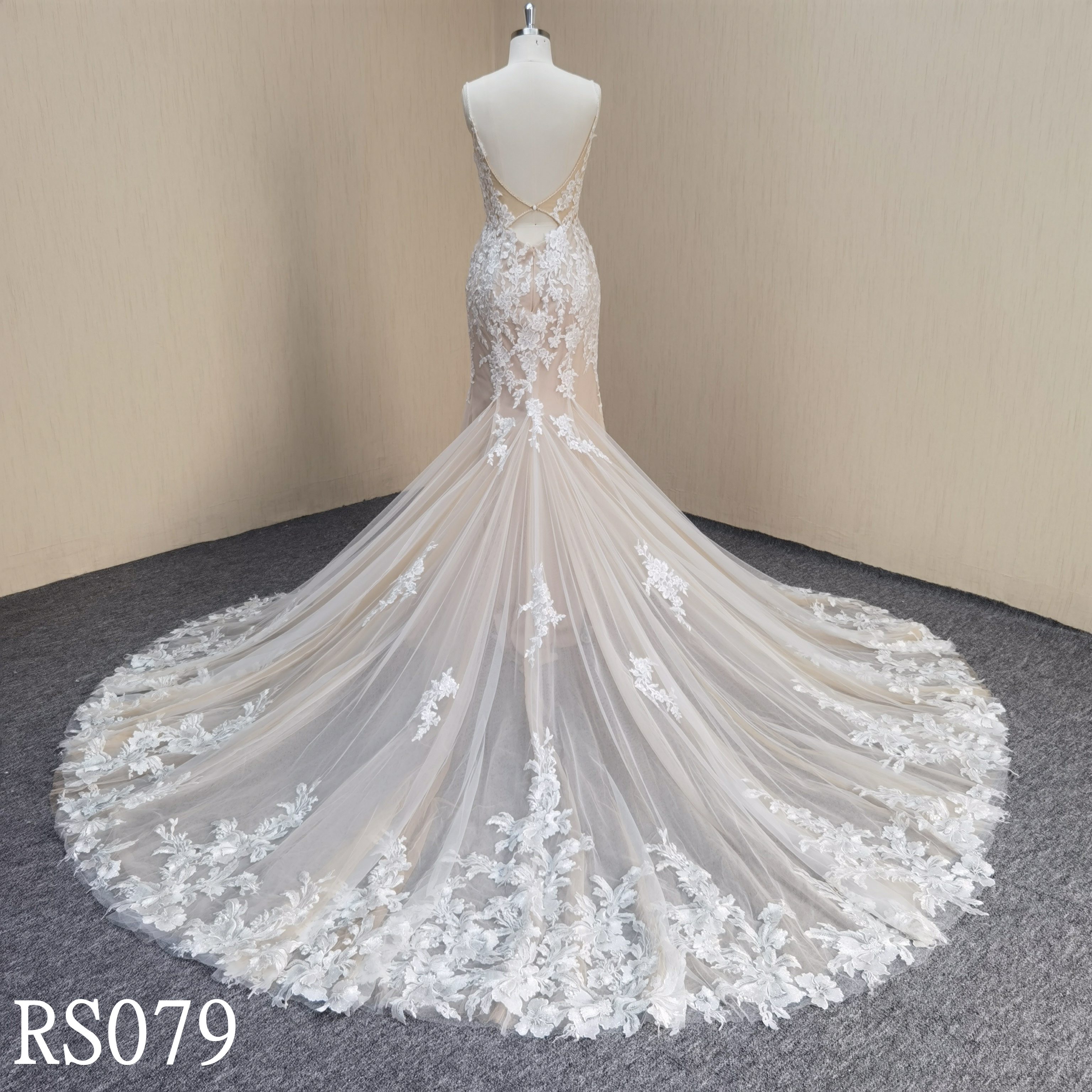 RS079 Lace V-Neck Mermaid Bridal Gown Sexy Made in China
