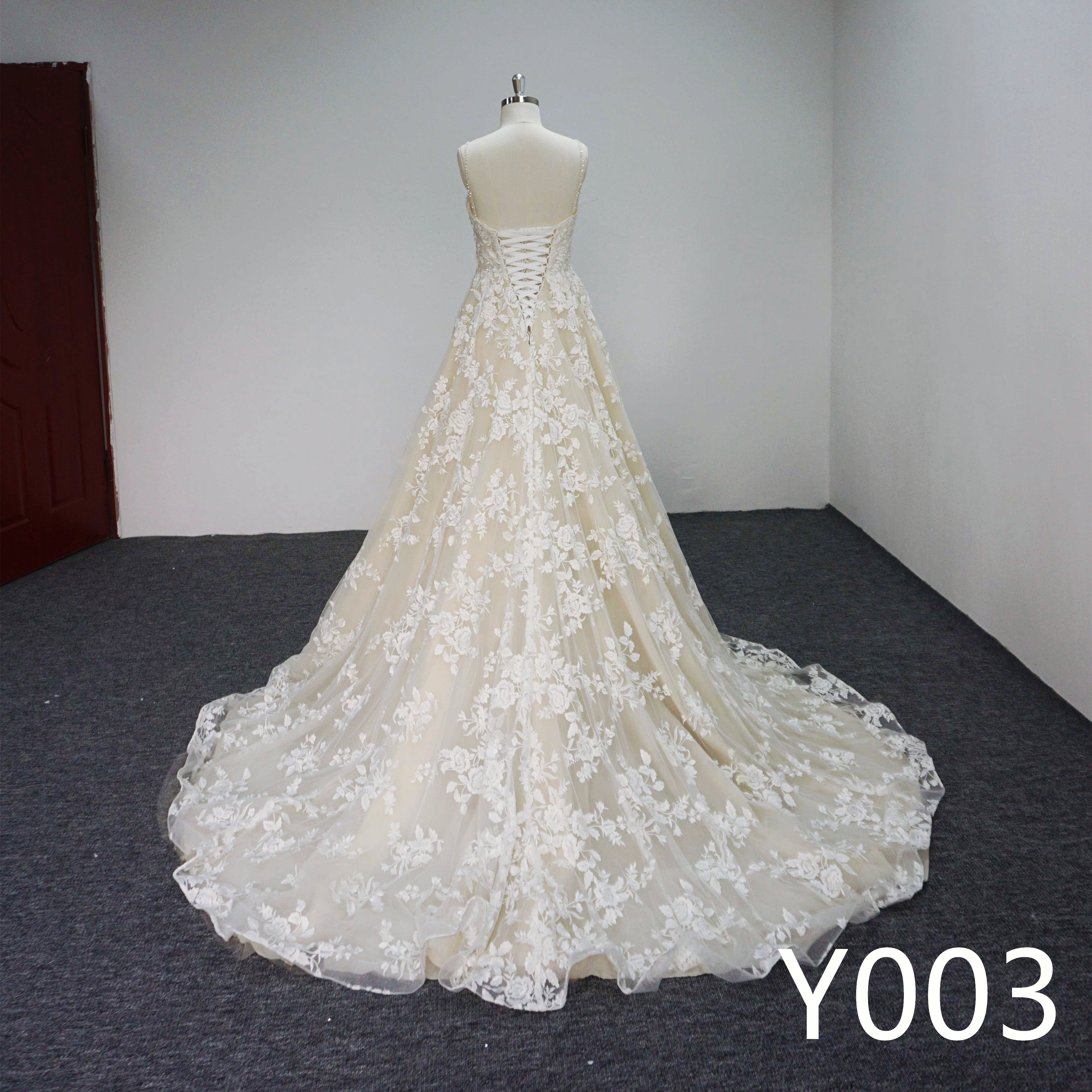 Y003 Lace flowers Bridal Gowns with Beaded Wedding Dress V-neck Halter Dress