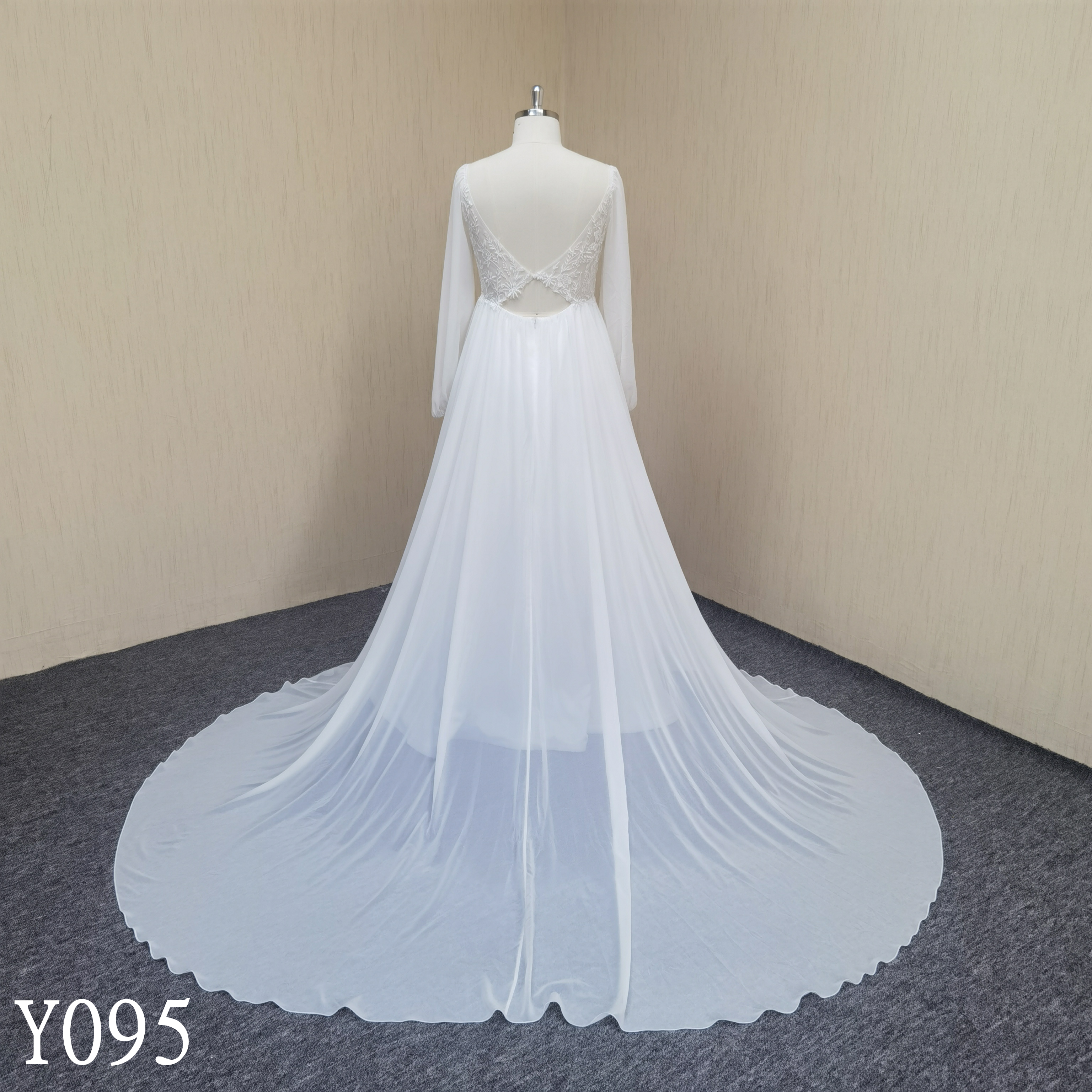 Y095 Long Sleeve A-line Chiffon V-Neck Bridal Gowns