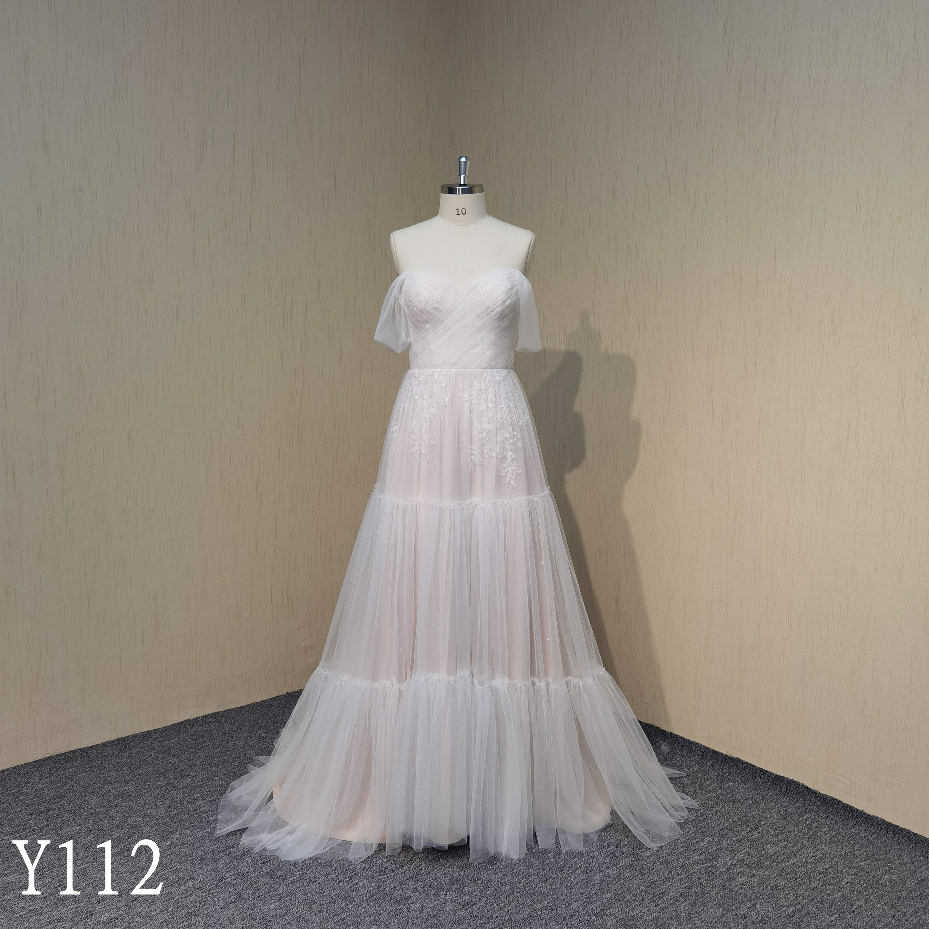 Y112 A-line Sweetheart Neck Tulle Applique Bridal Wedding Dresses