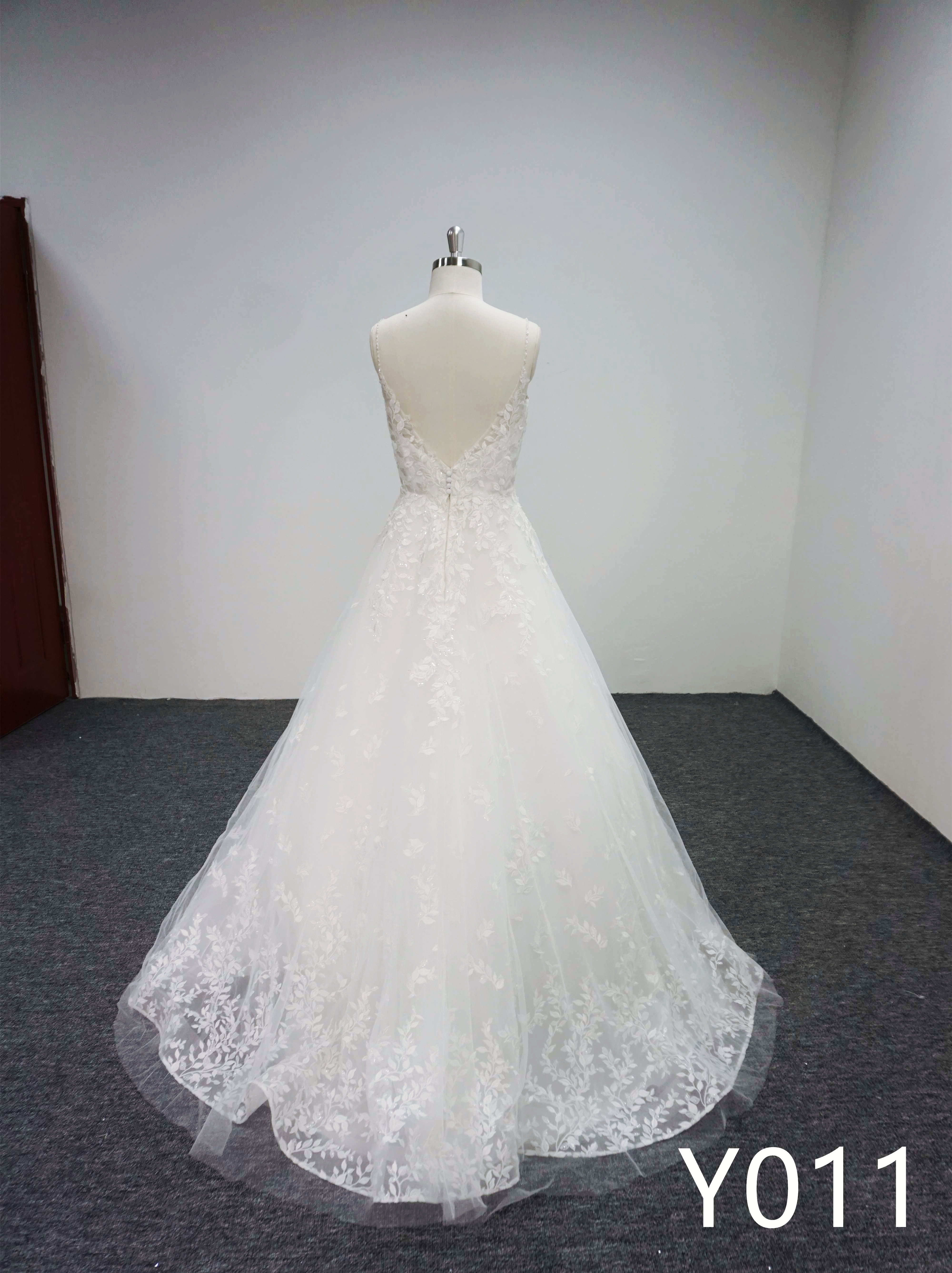 Y011 Bridal Gowns with train Wedding Dress V-neck Dress made in China