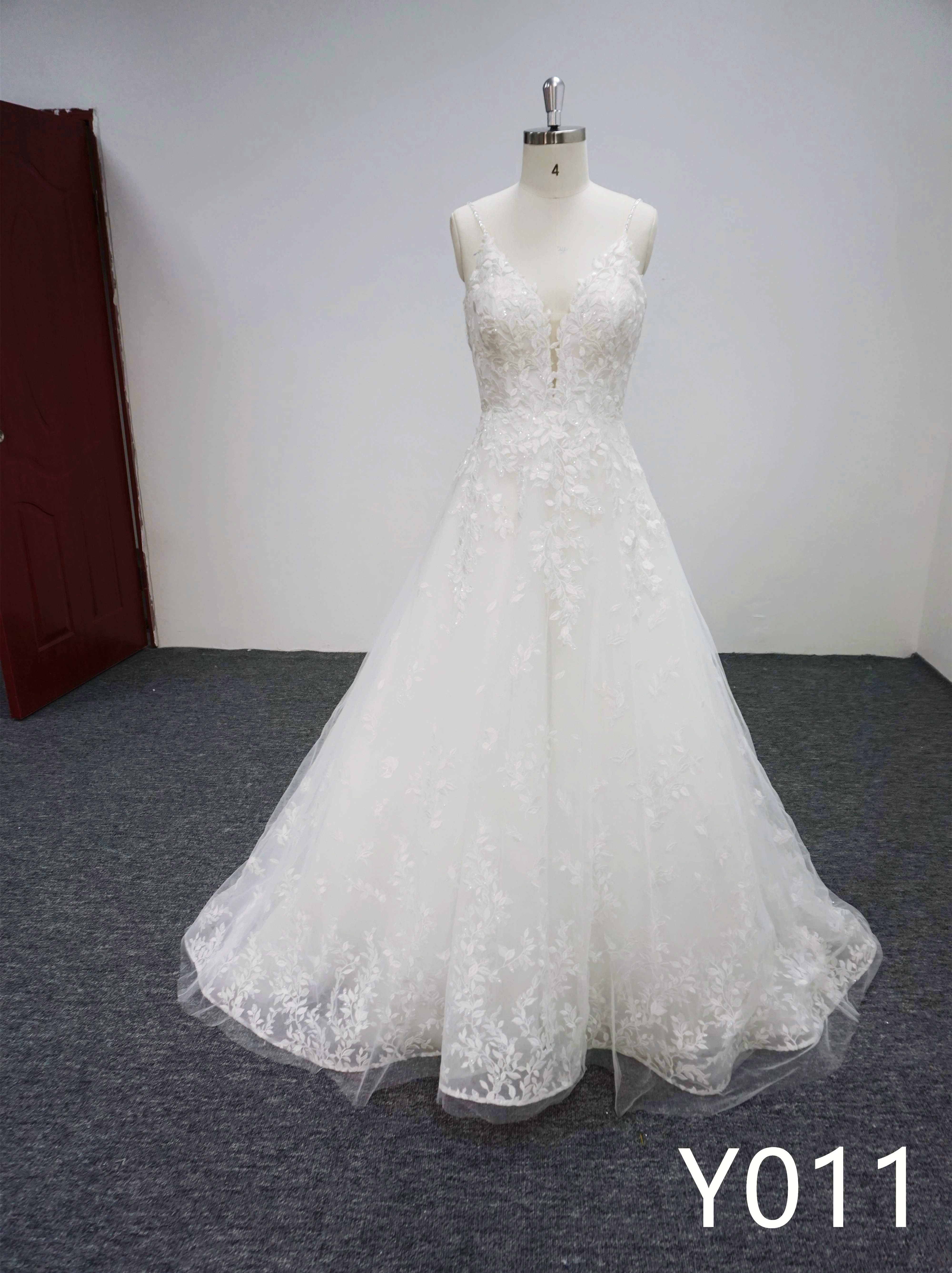 Y011 Bridal Gowns with train Wedding Dress V-neck Dress made in China