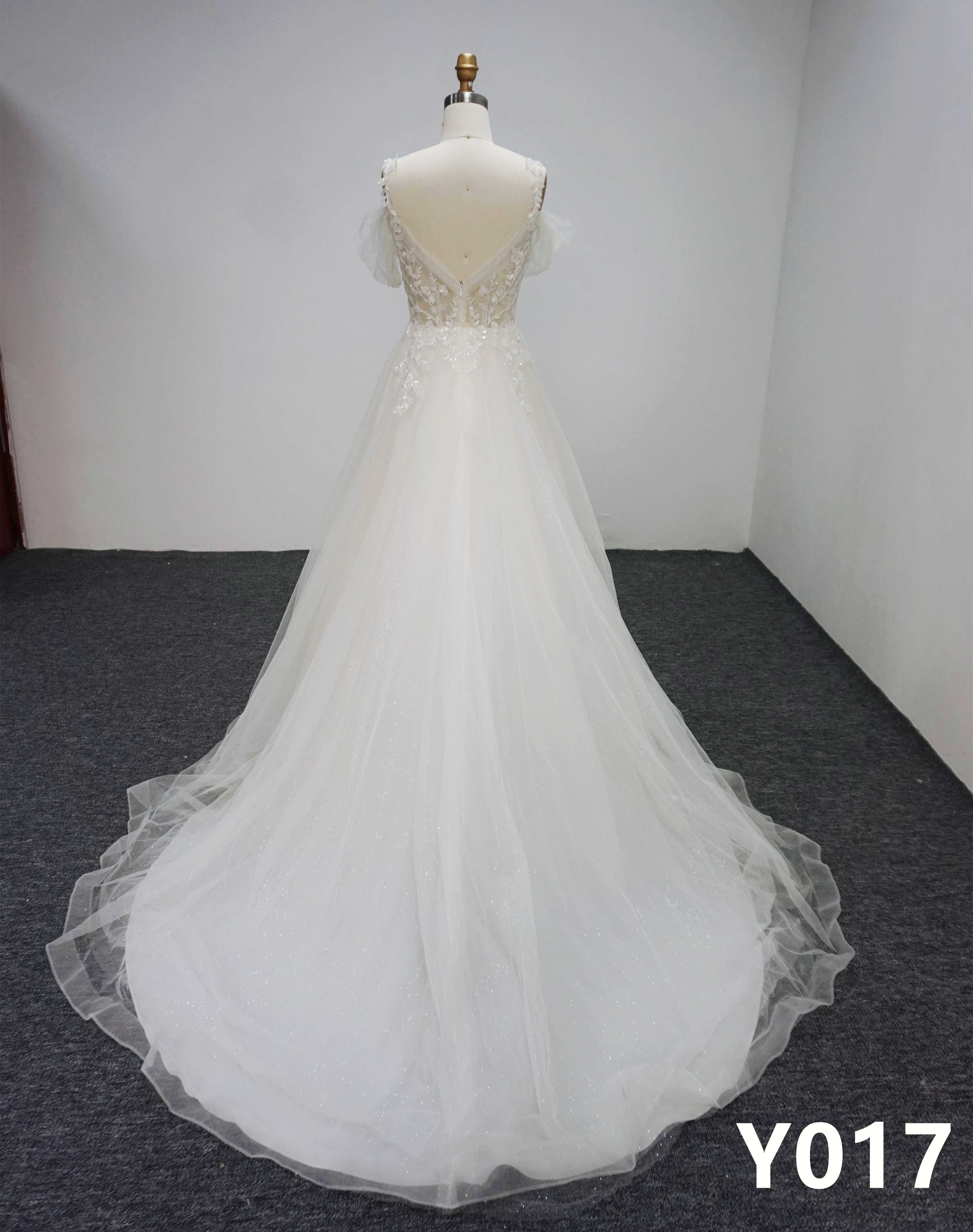 Y017 A-Line Bridal Gowns with applique Wedding Dress V-neckline