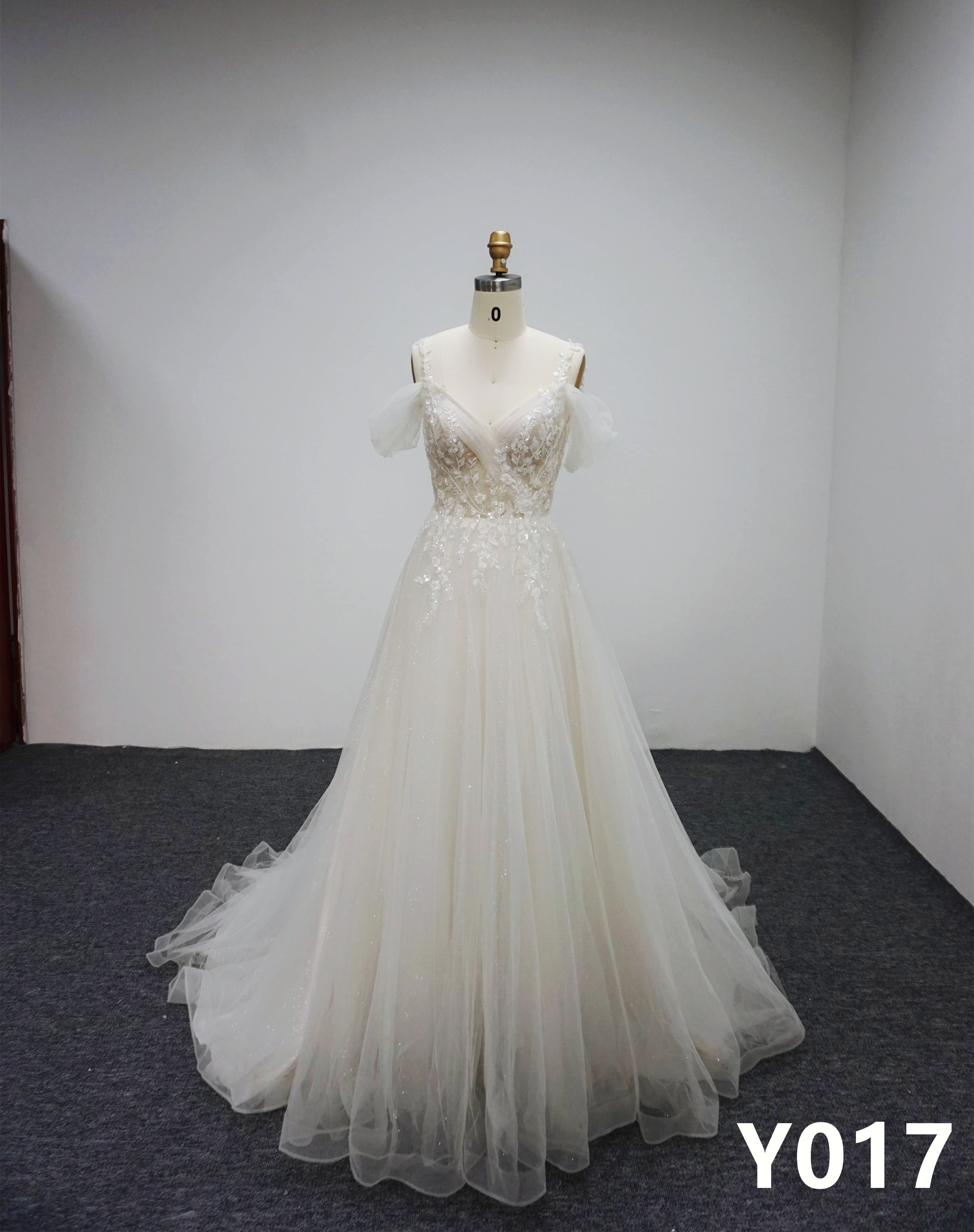 Y017 A-Line Bridal Gowns with applique Wedding Dress V-neckline