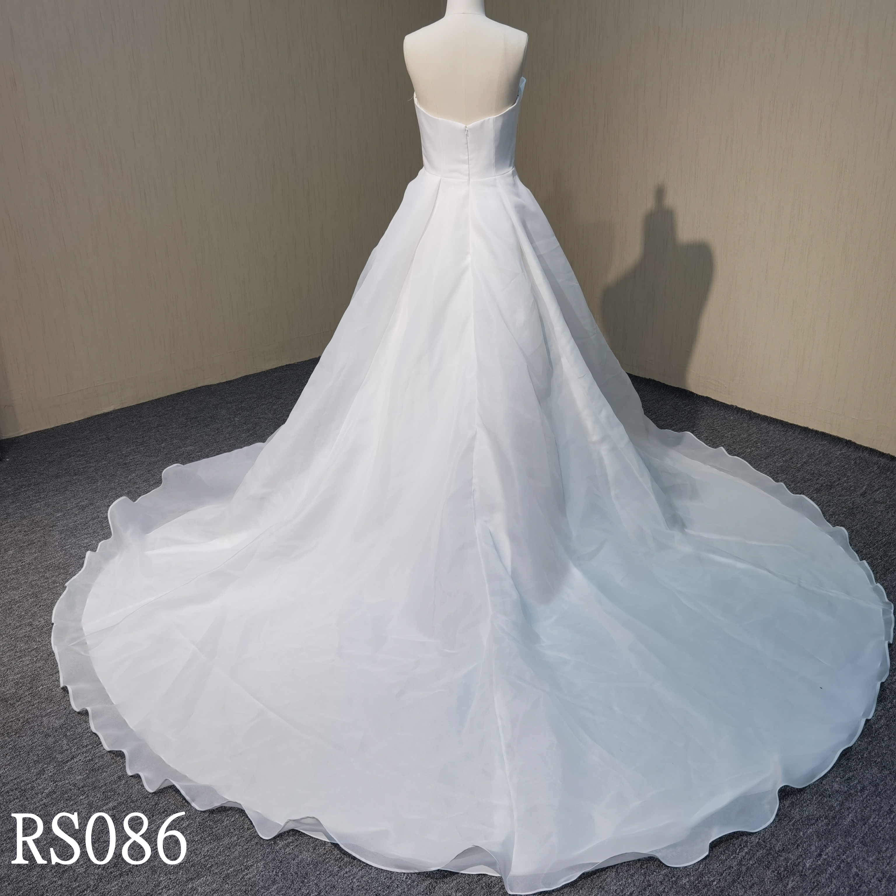 RS086 Sleeveless Sweetheart Neck Bridal Wedding Dresses With Pleat