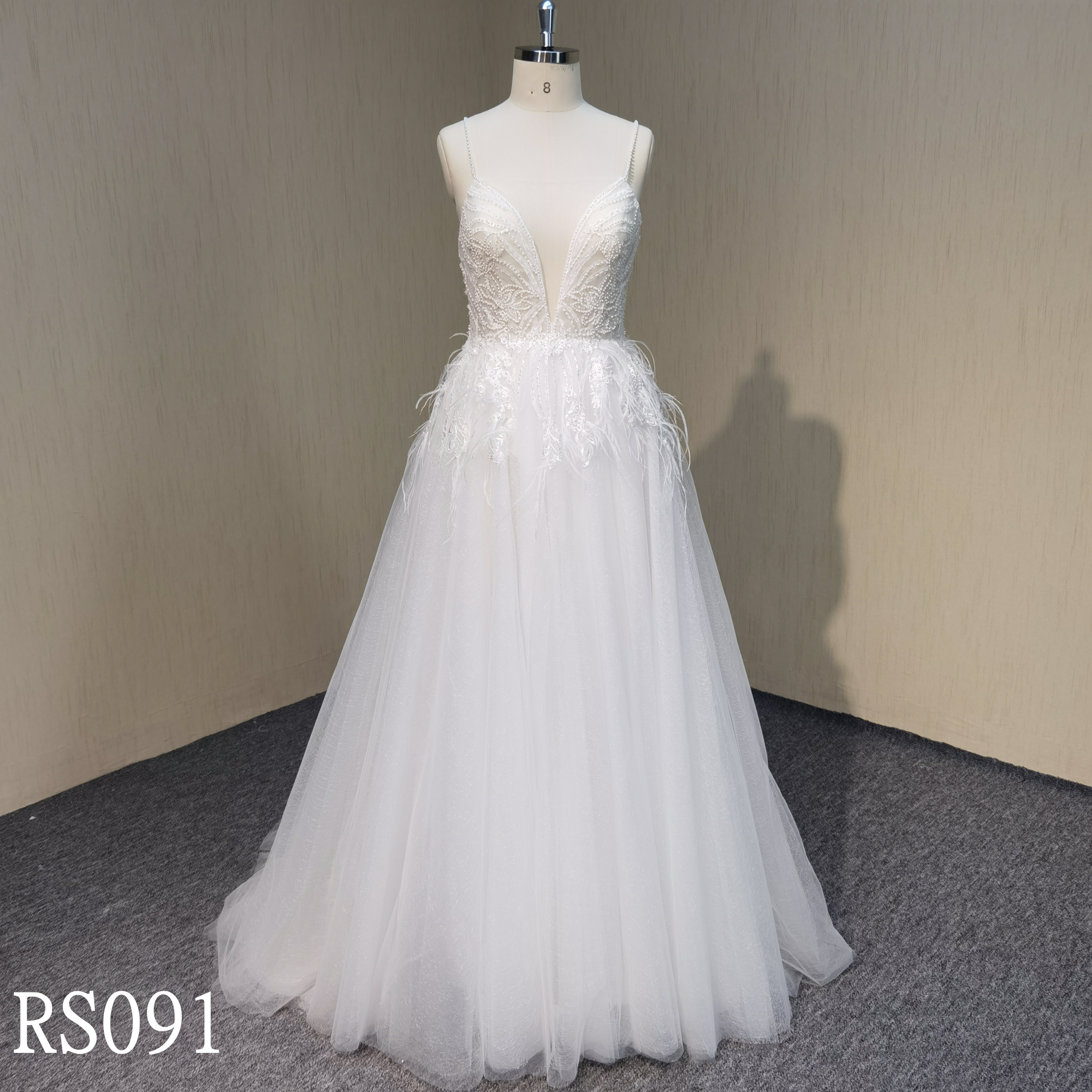 RS091 Beaded Strap Deep V-Neckline Bridal Gowns With Feather Made In China