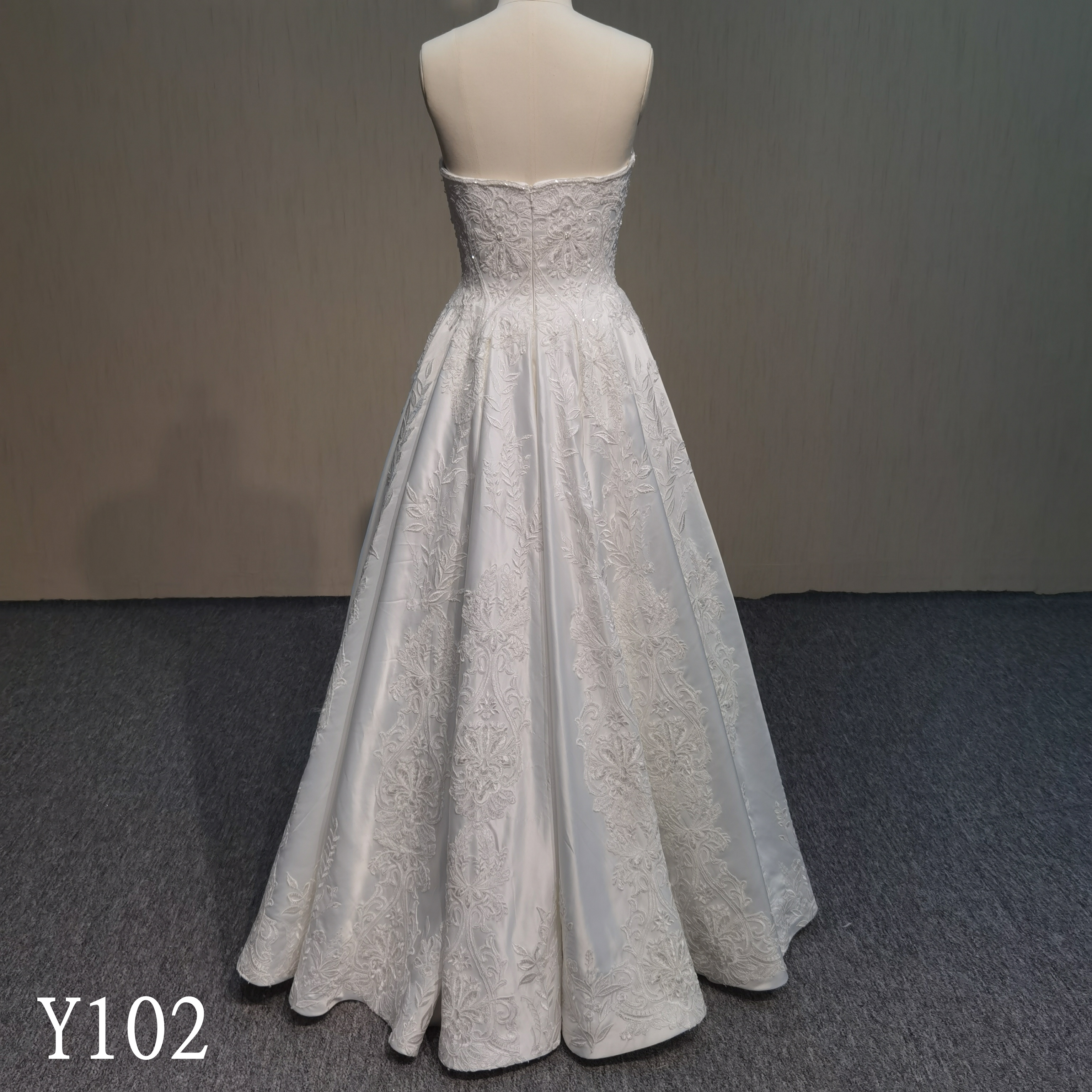 Y102 Sleeveless Wedding Bridal with applique Wedding Dress made in china