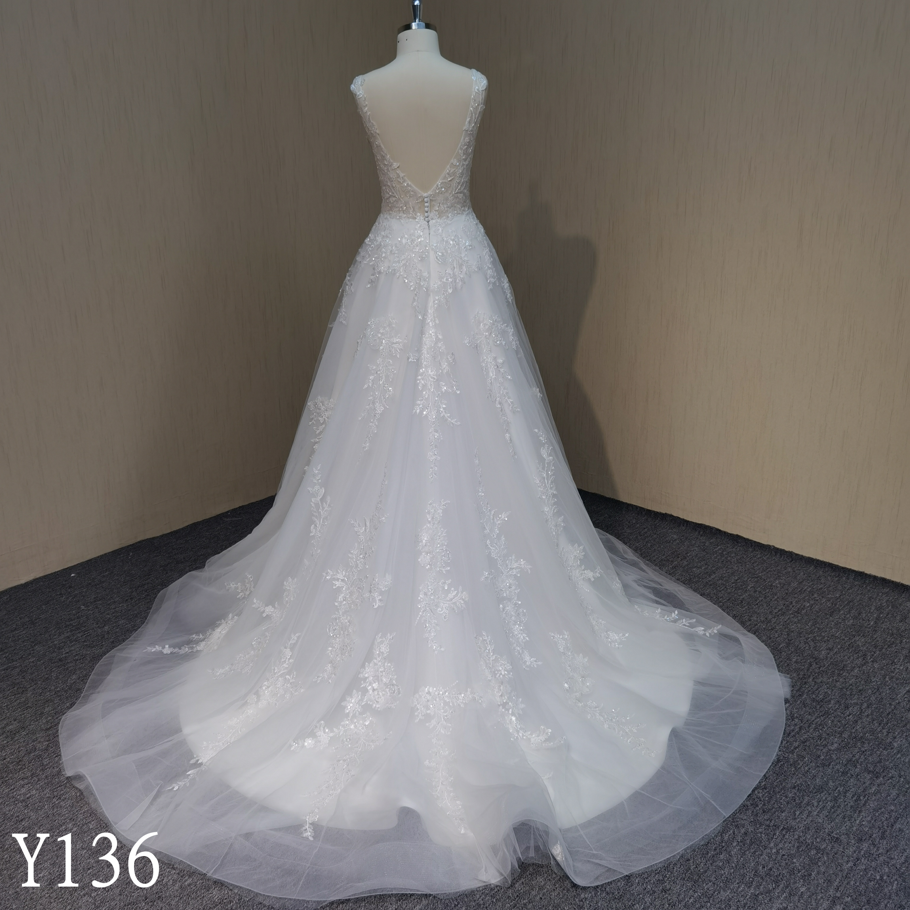 Y136 Sequins Bridal Gowns with Lace Flower Wedding Dress Made in China