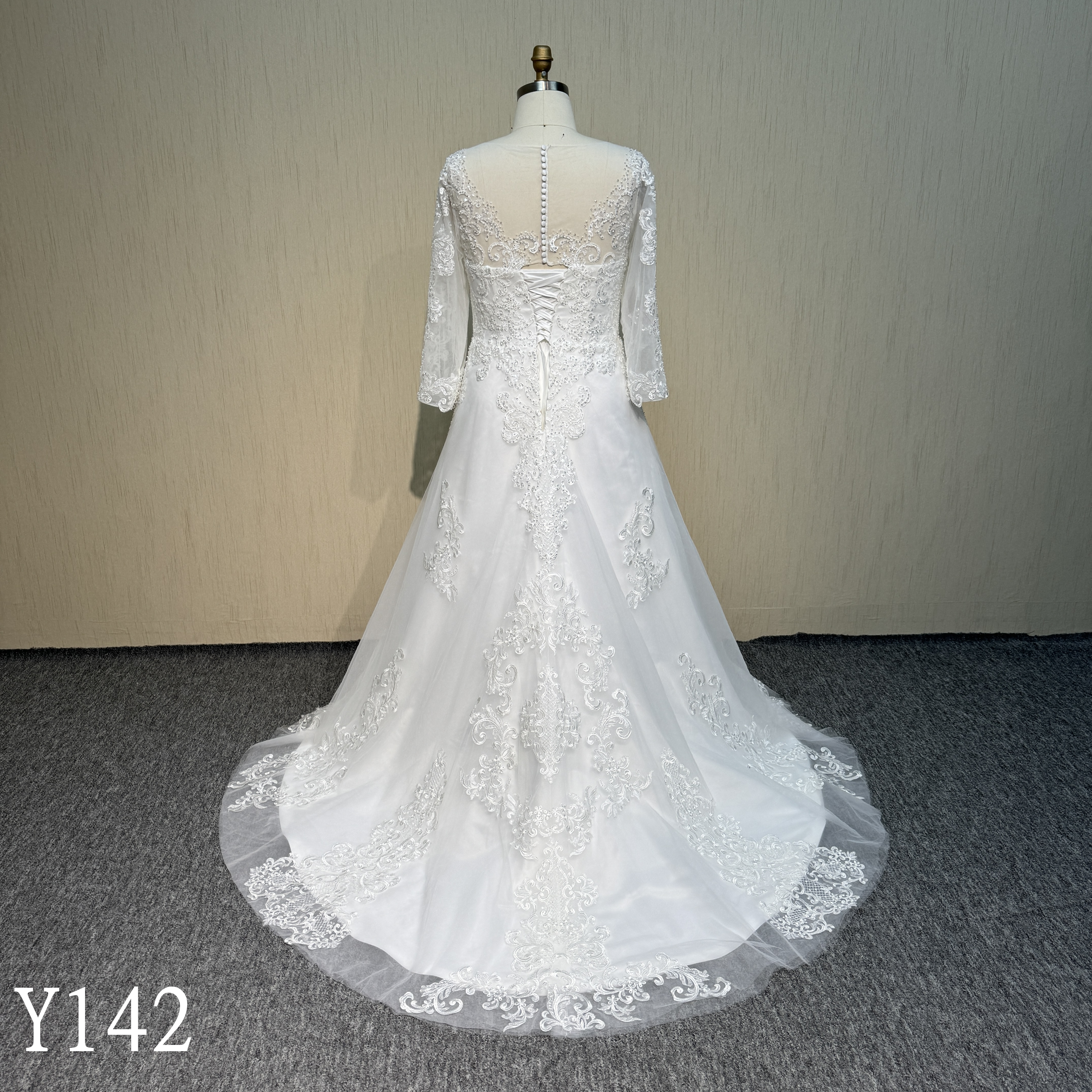 Y142 A-line Lace Floral Long Sleeve Wedding Dress made in china