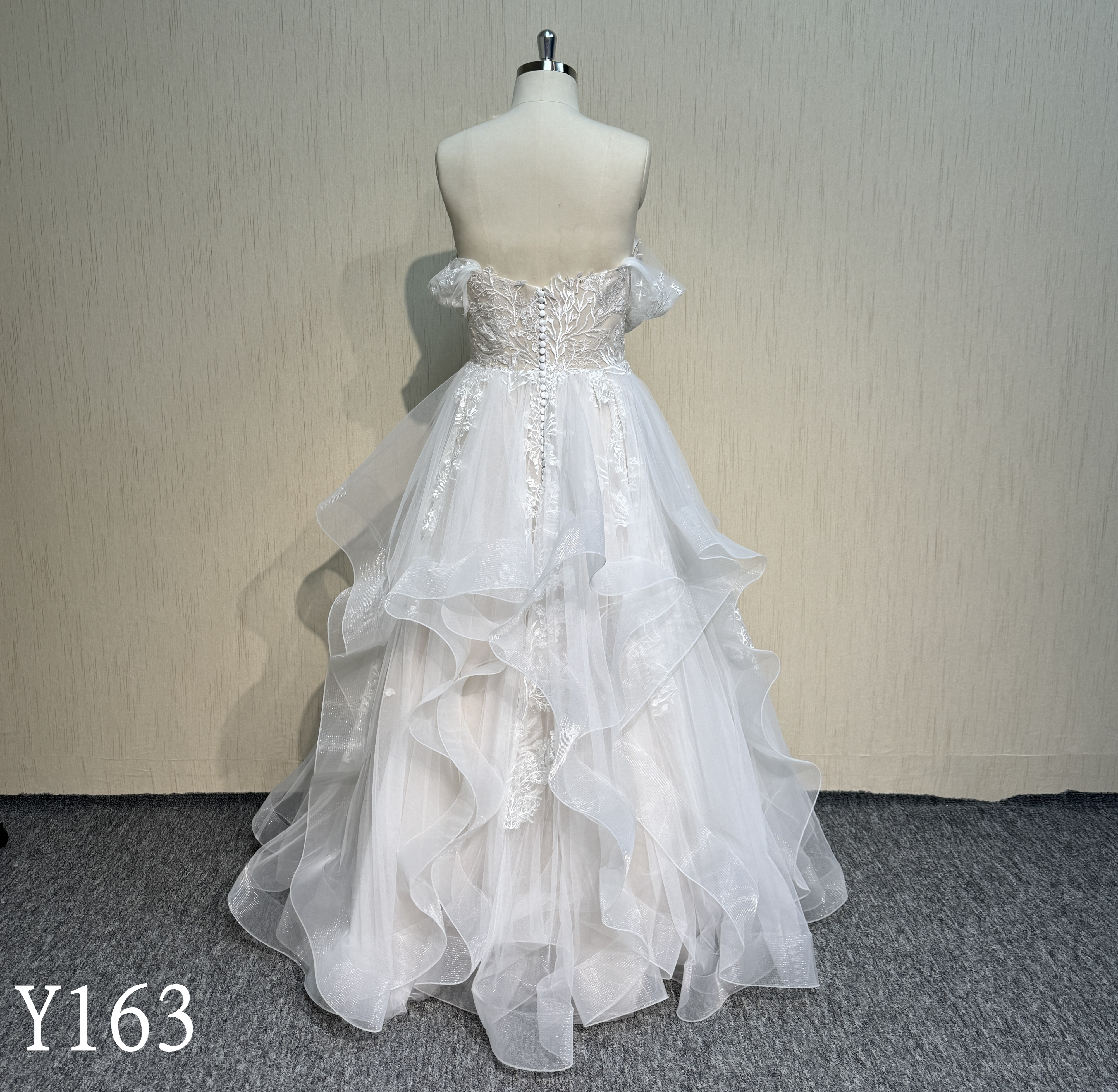 Y163 A-Line Sweetheart Neckline Bridal Gowns with applique Wedding Dress Off shoulder made in China