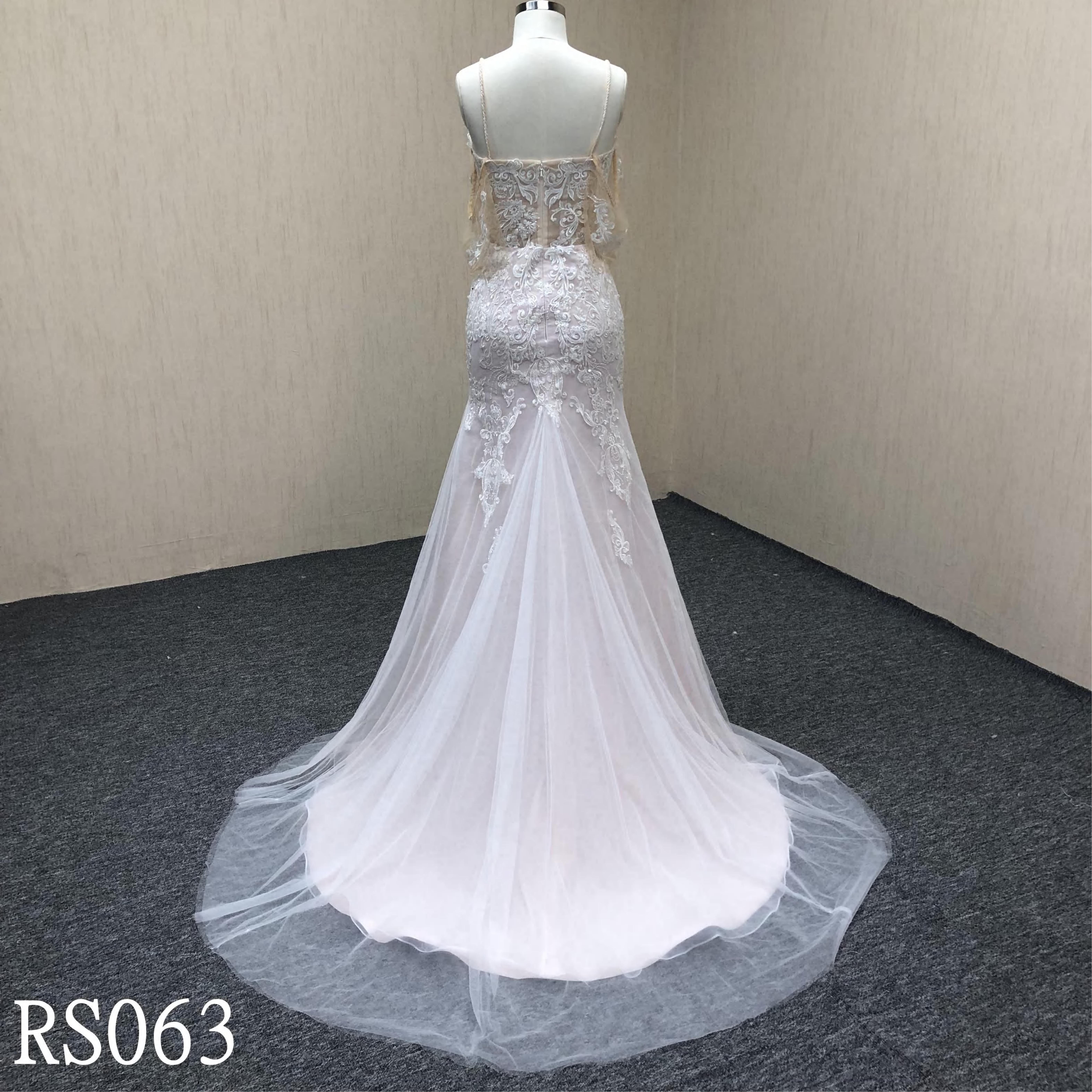 RS063 Blush and ivory  mermaid wedding dress  with lace applique