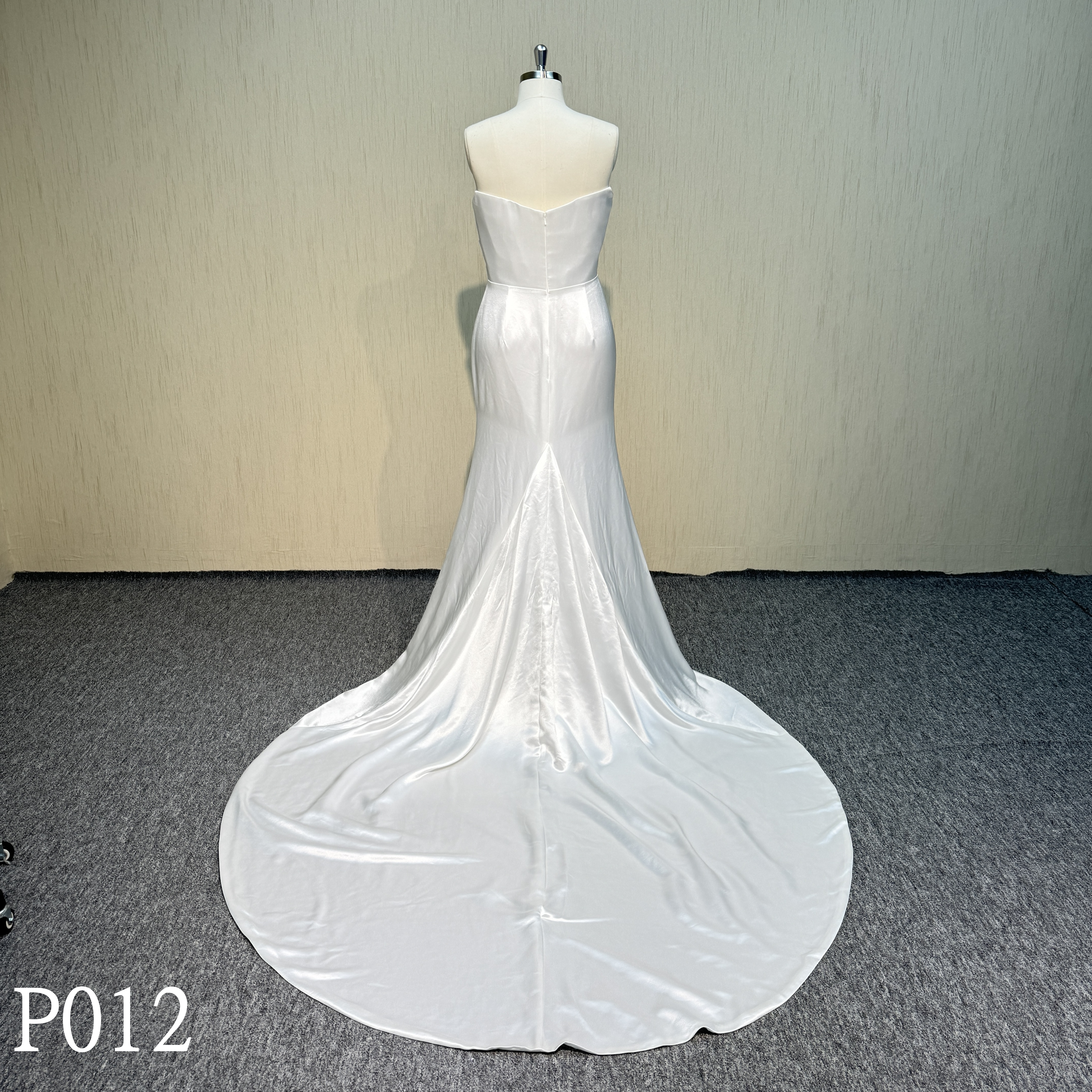 P012 Sleeveless Mermaid Wedding Dress made in china for wedding