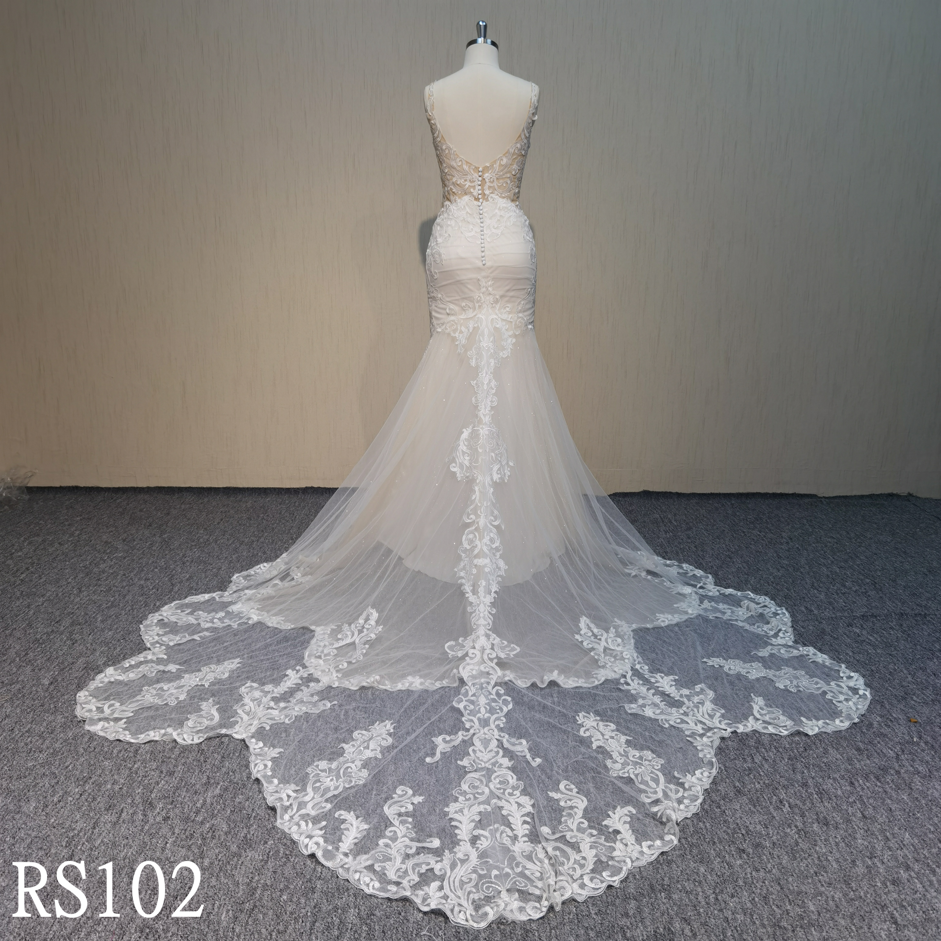 RS102 Applique Spaghetti strap mermaid dress with  sweetheart zipper back wedding dress