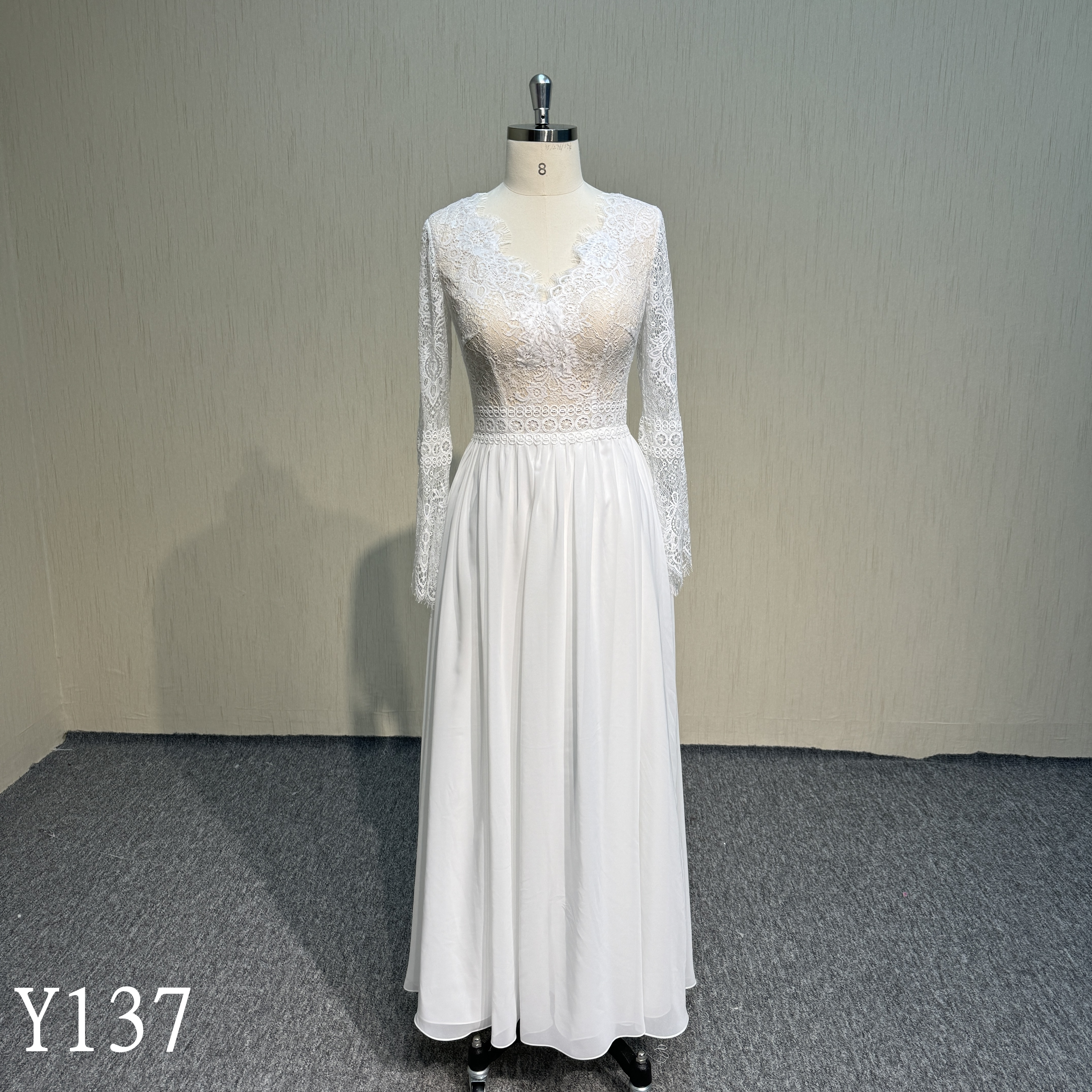 Y137 Elegant Lace up skirt  Long sleeves Wedding Dresses  made in China