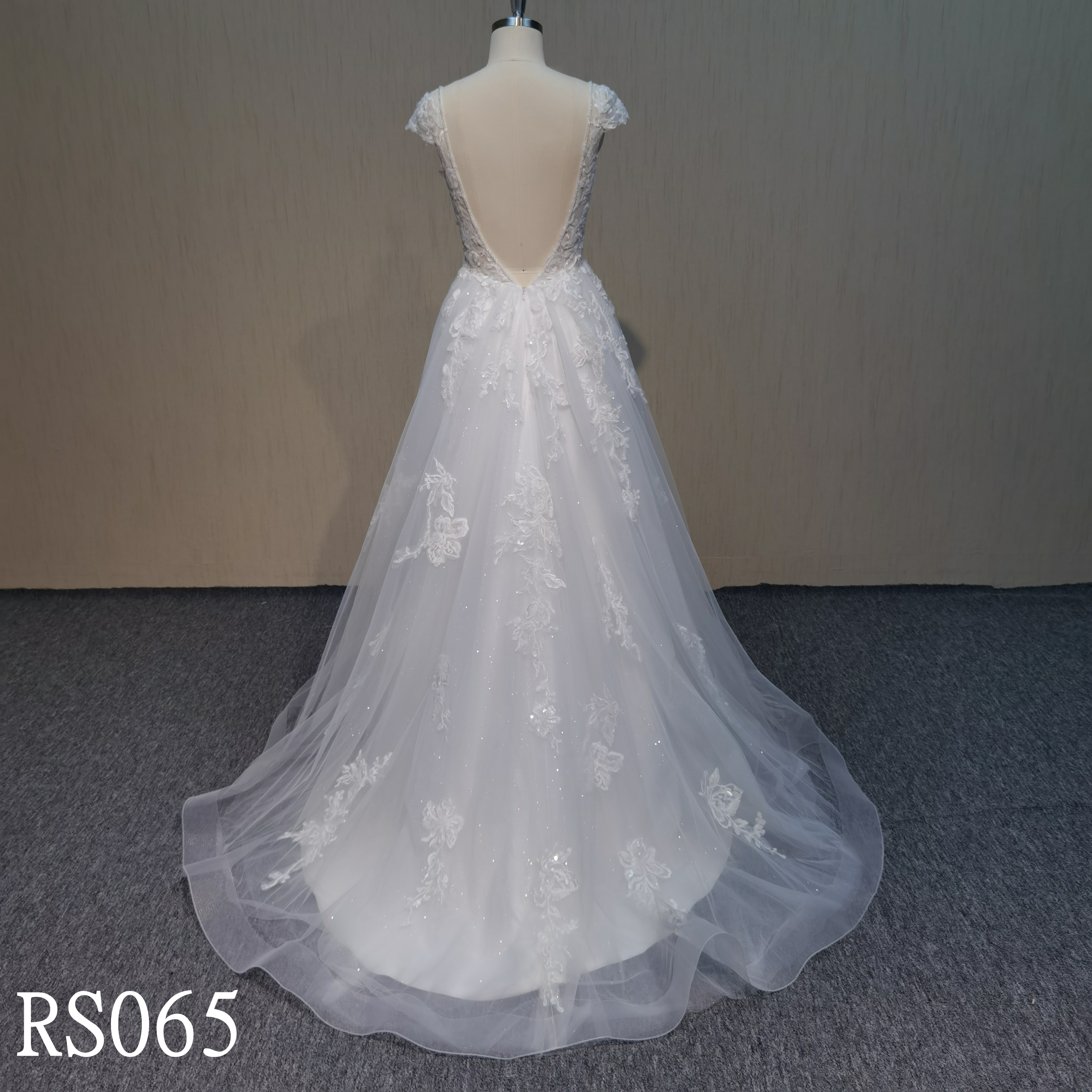 RS065 Elegant sleeveless Wedding Dresses  Blackless dress made in China