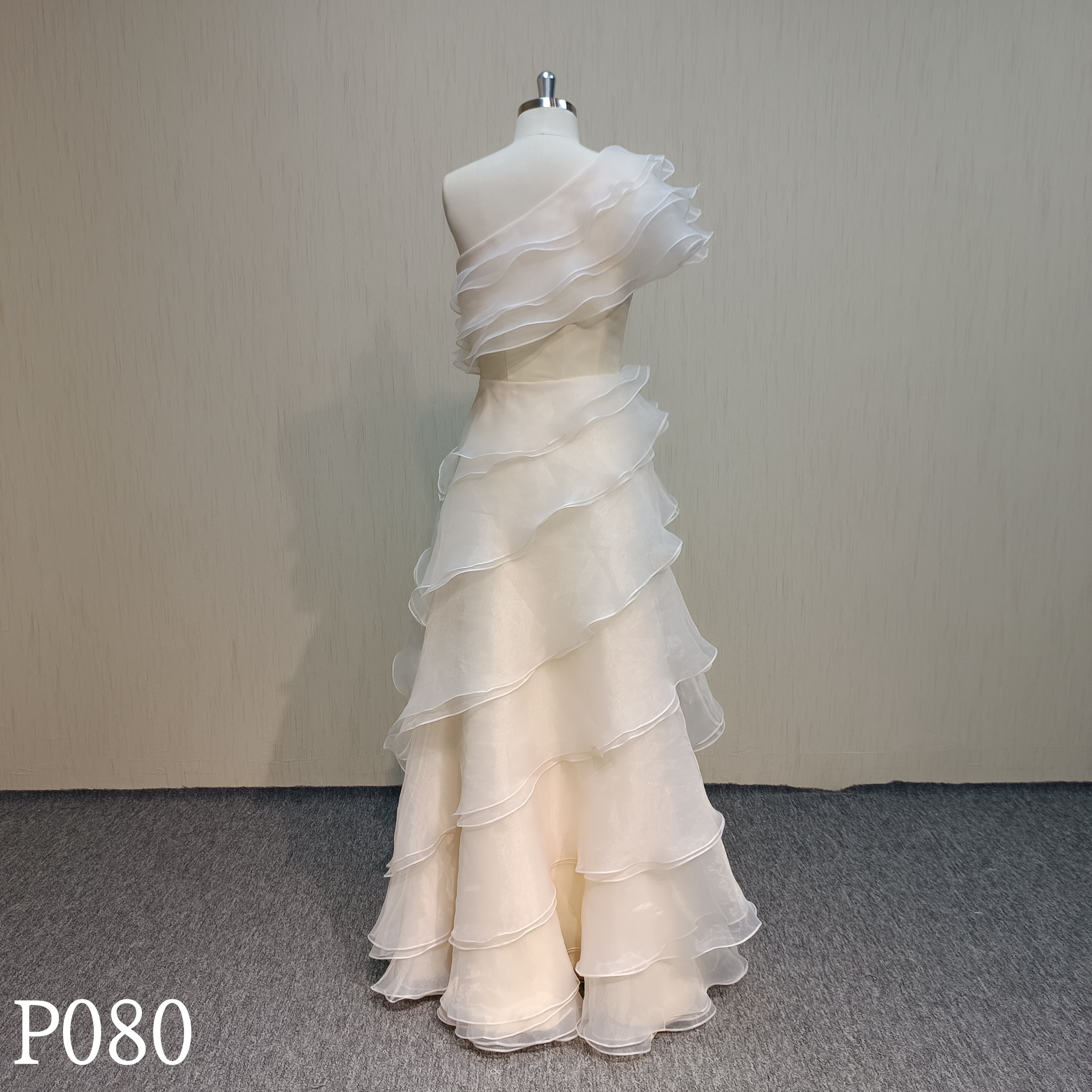 P080 fashion design organza Sleeveless evening dress made in China