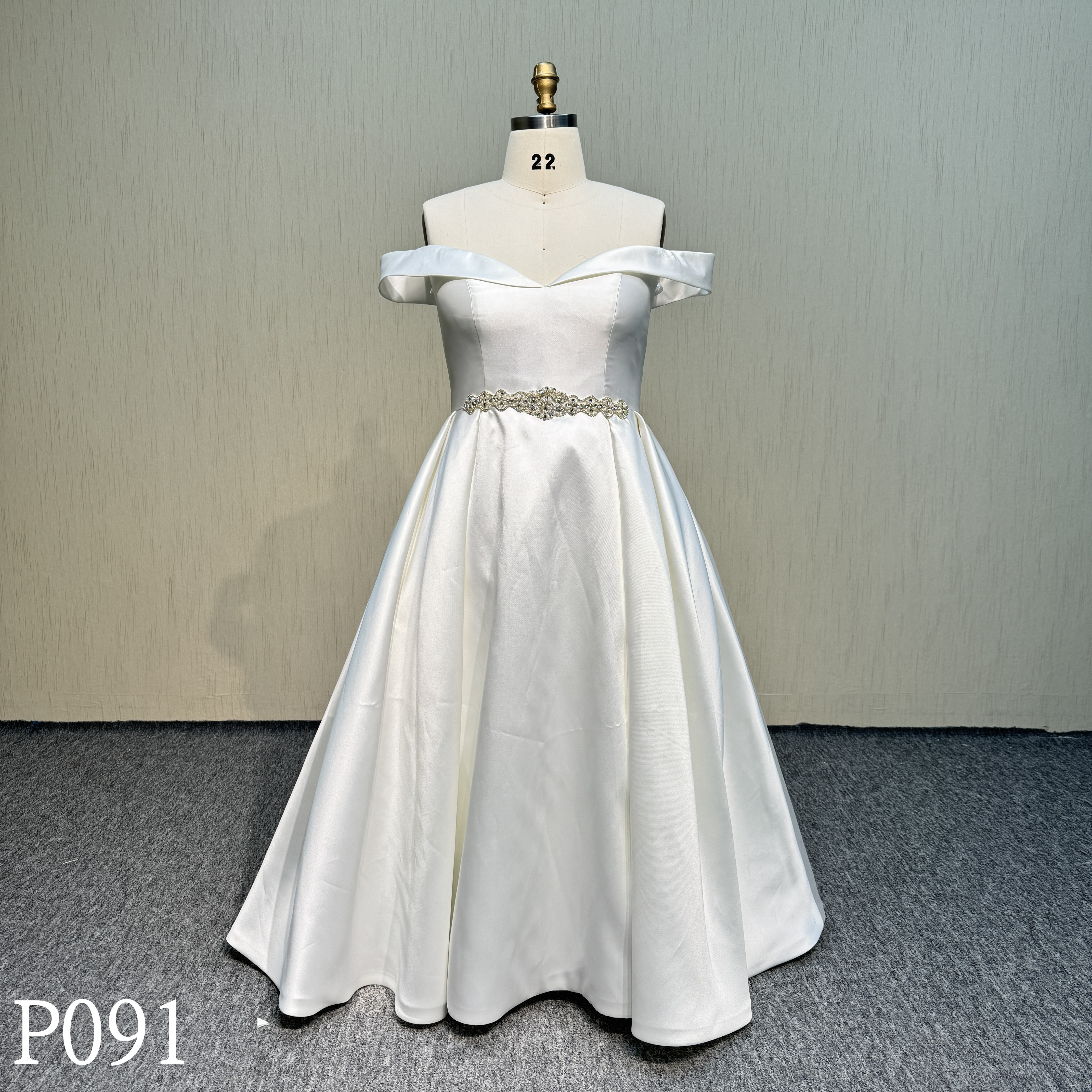 P091 Elegant design Sleveeless V-neck A-line  Lace Up Wedding dresses  made in China