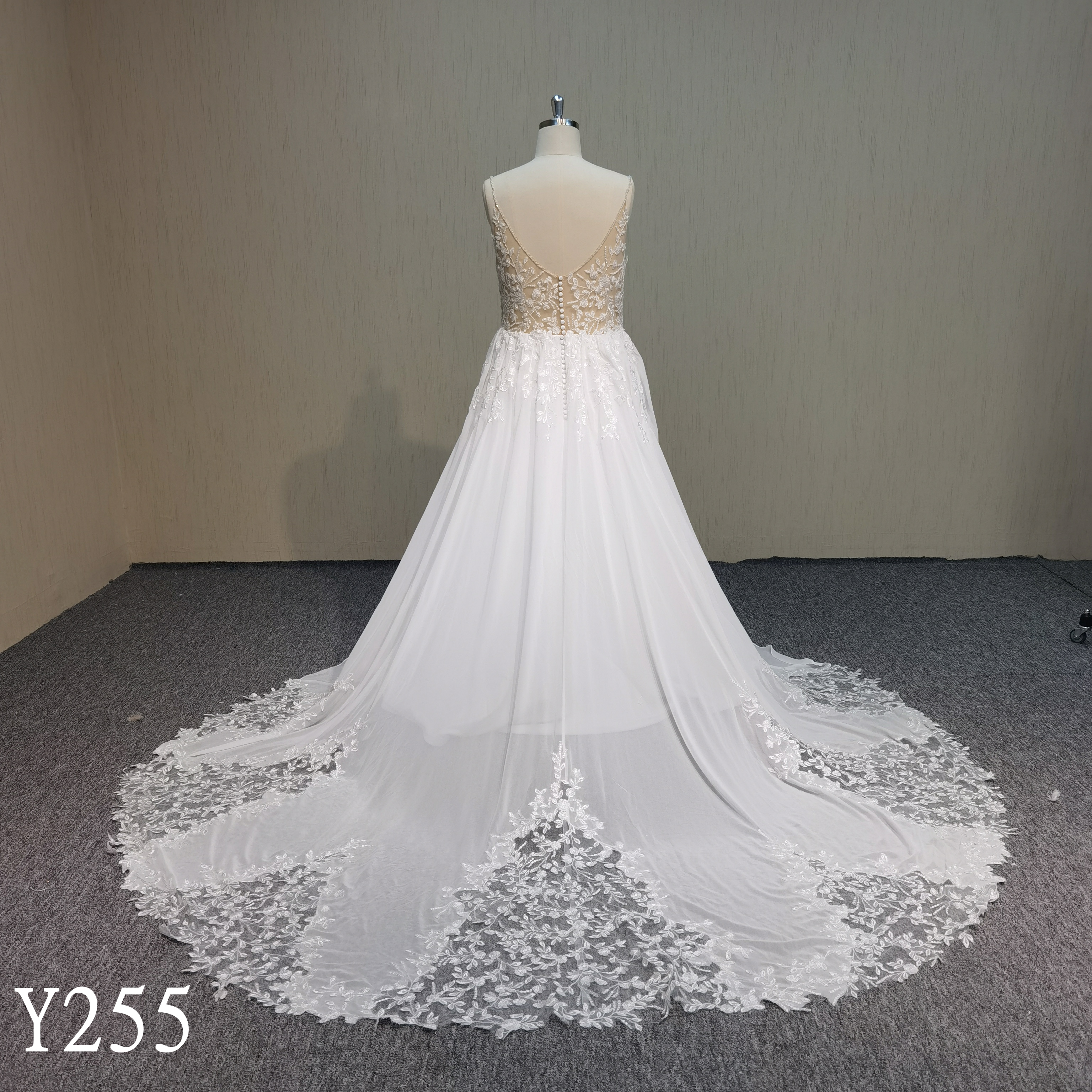 Y255 spaghetti strap V-neck Sleeveless Wedding Dresses  Unique design dress made in China