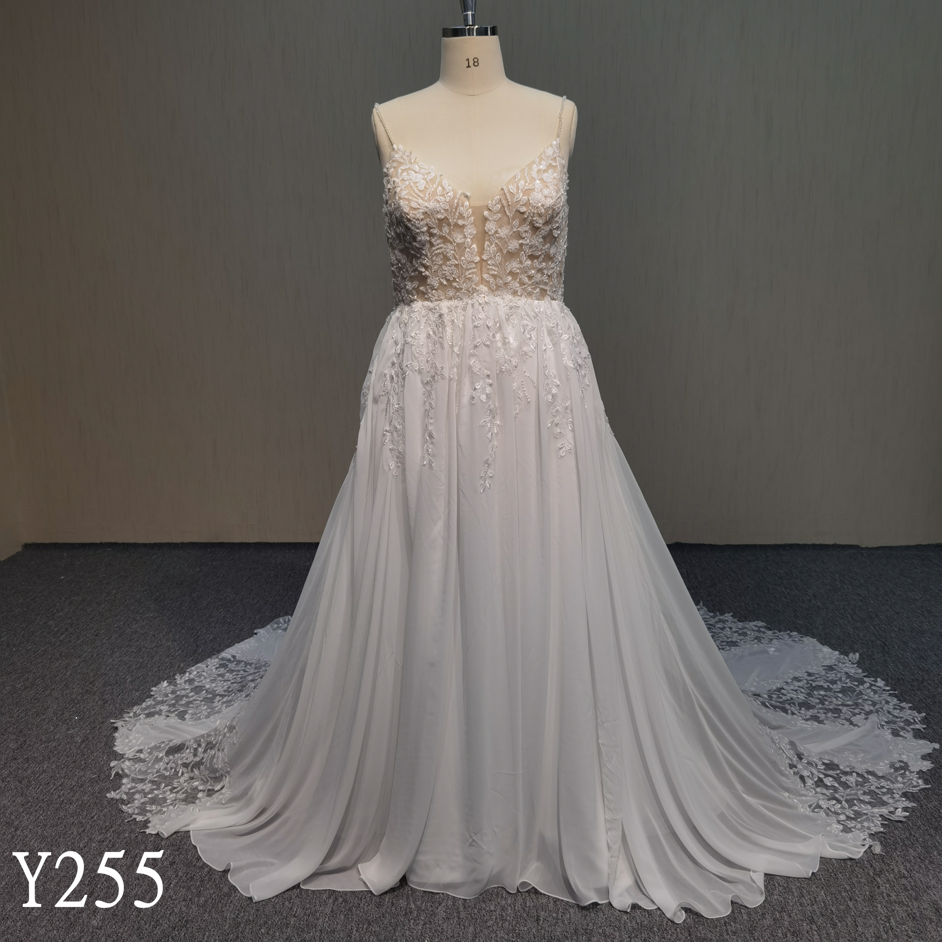 Y255 spaghetti strap V-neck Sleeveless Wedding Dresses  Unique design dress made in China