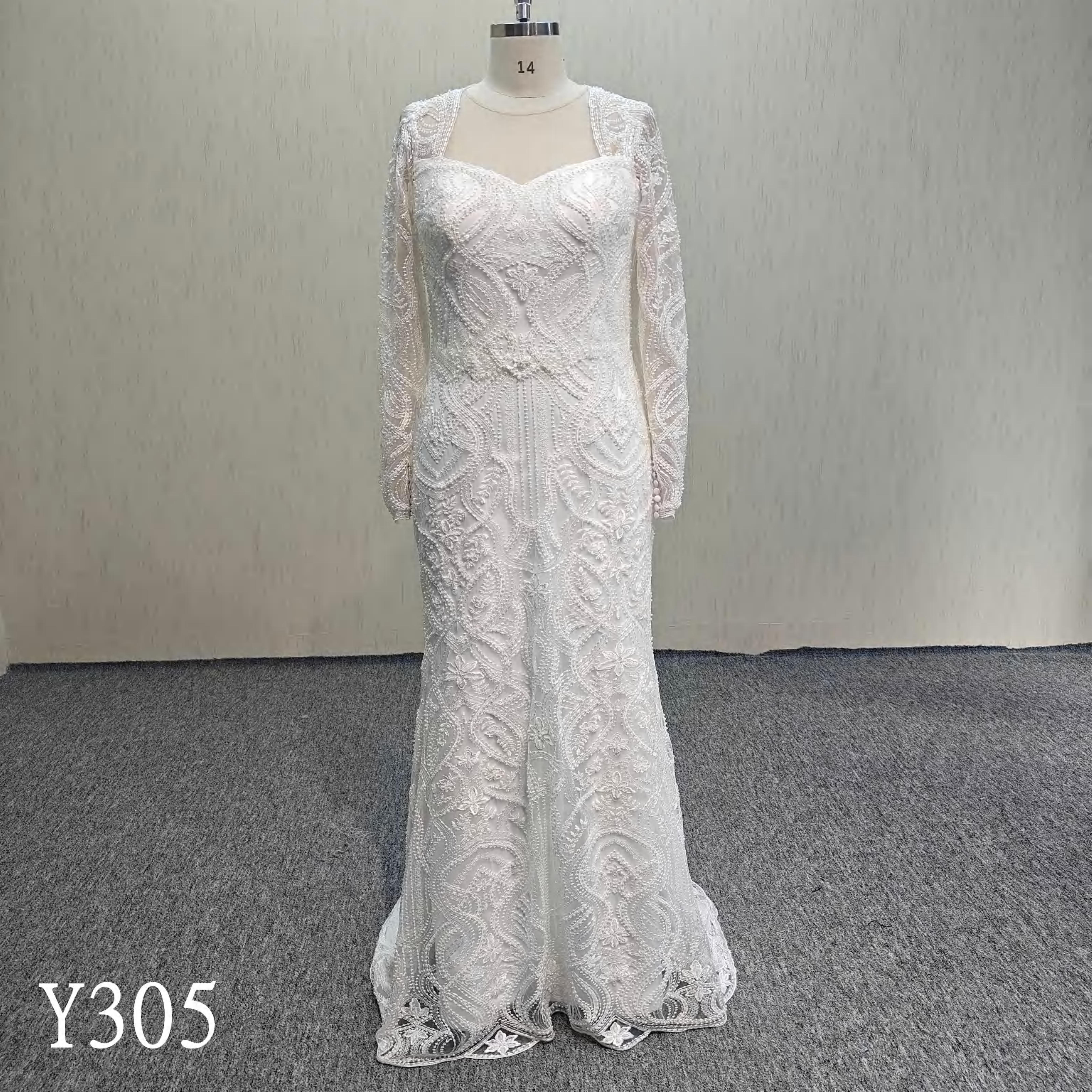 Y305 Elegant Lace Wedding Dress with Beads with Detachable train made in China