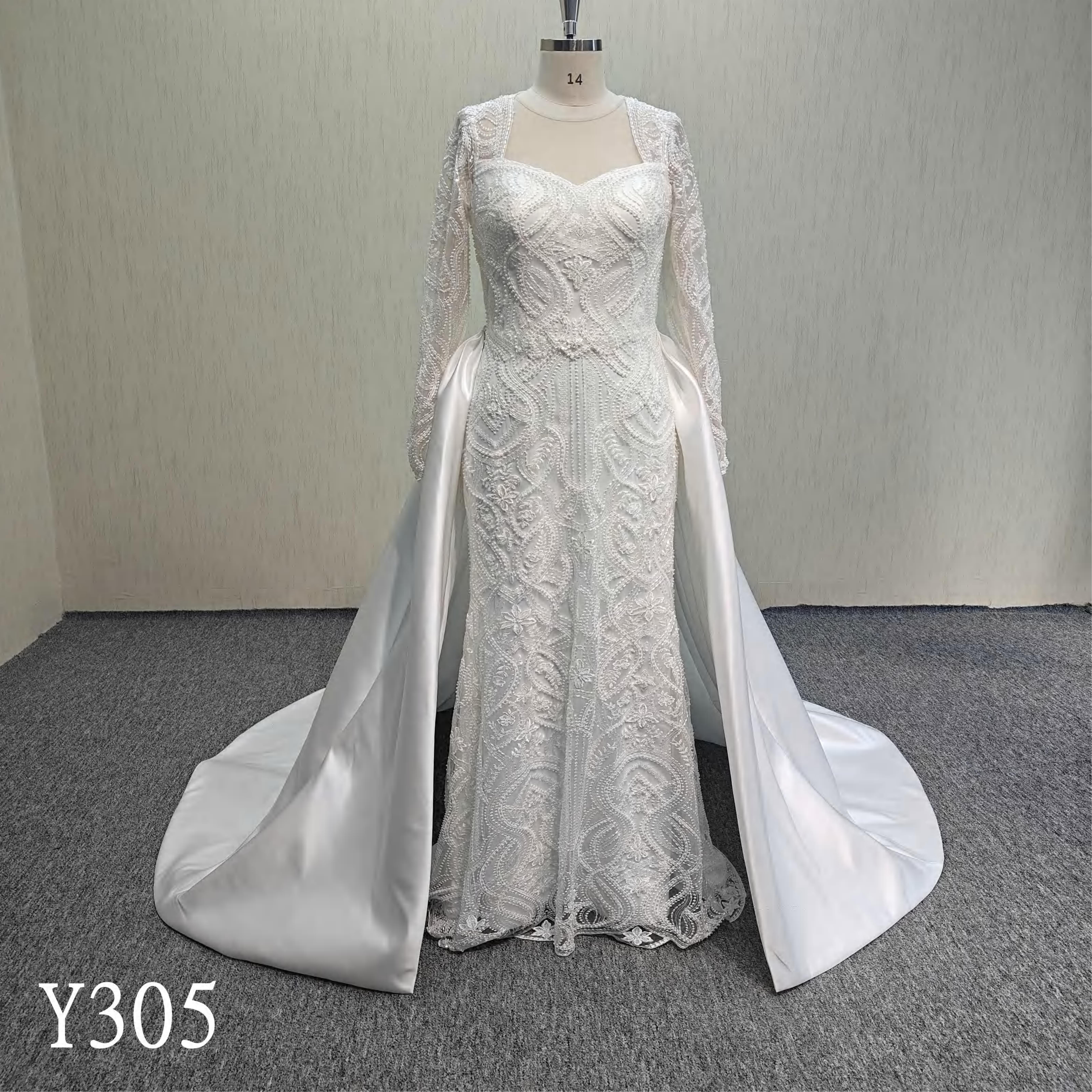 Y305 Elegant Lace Wedding Dress with Beads with Detachable train made in China