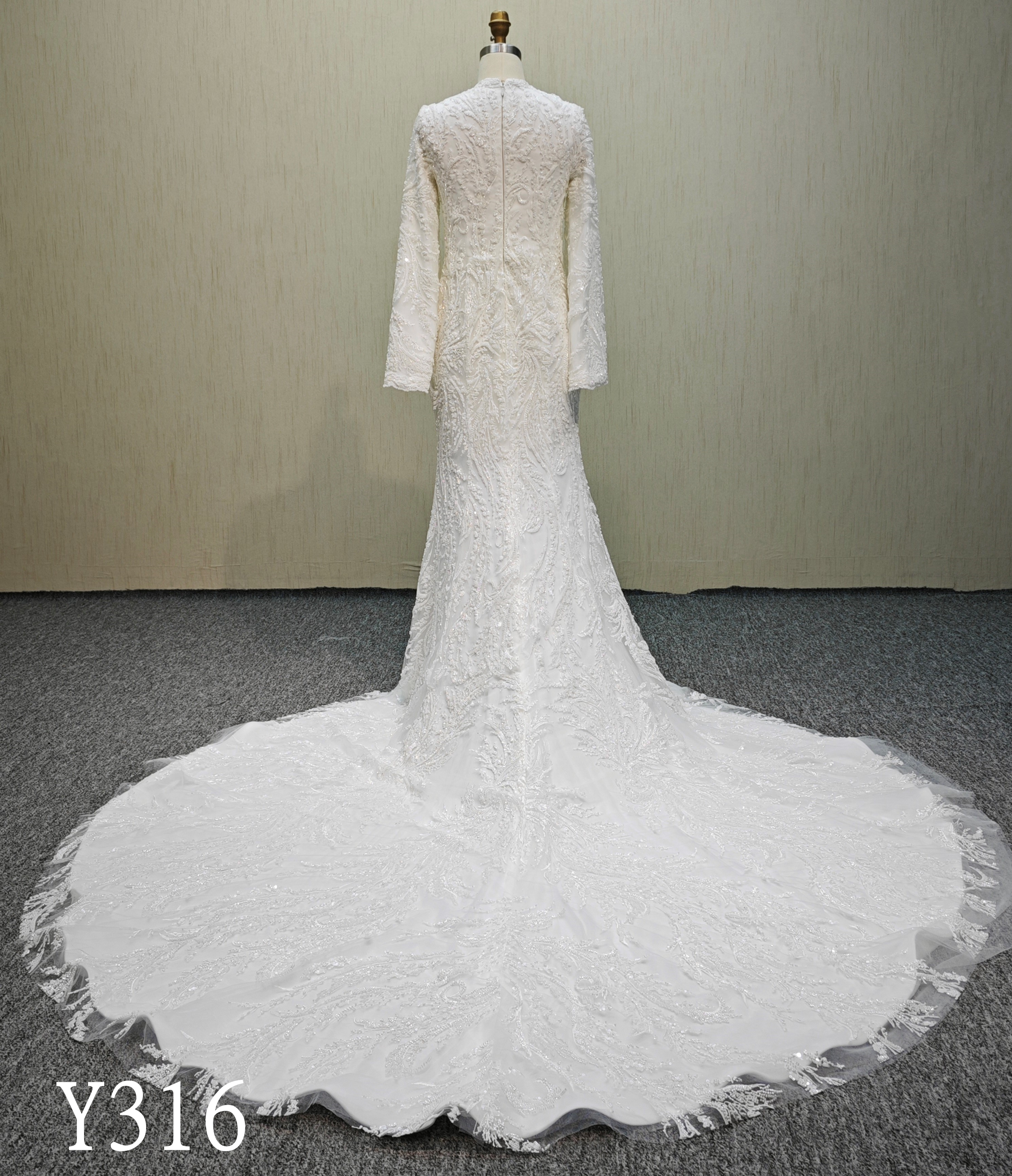 Y316  Elegan Design of Long Sleeves Mermaid Wedding Dress  with Applique Lace