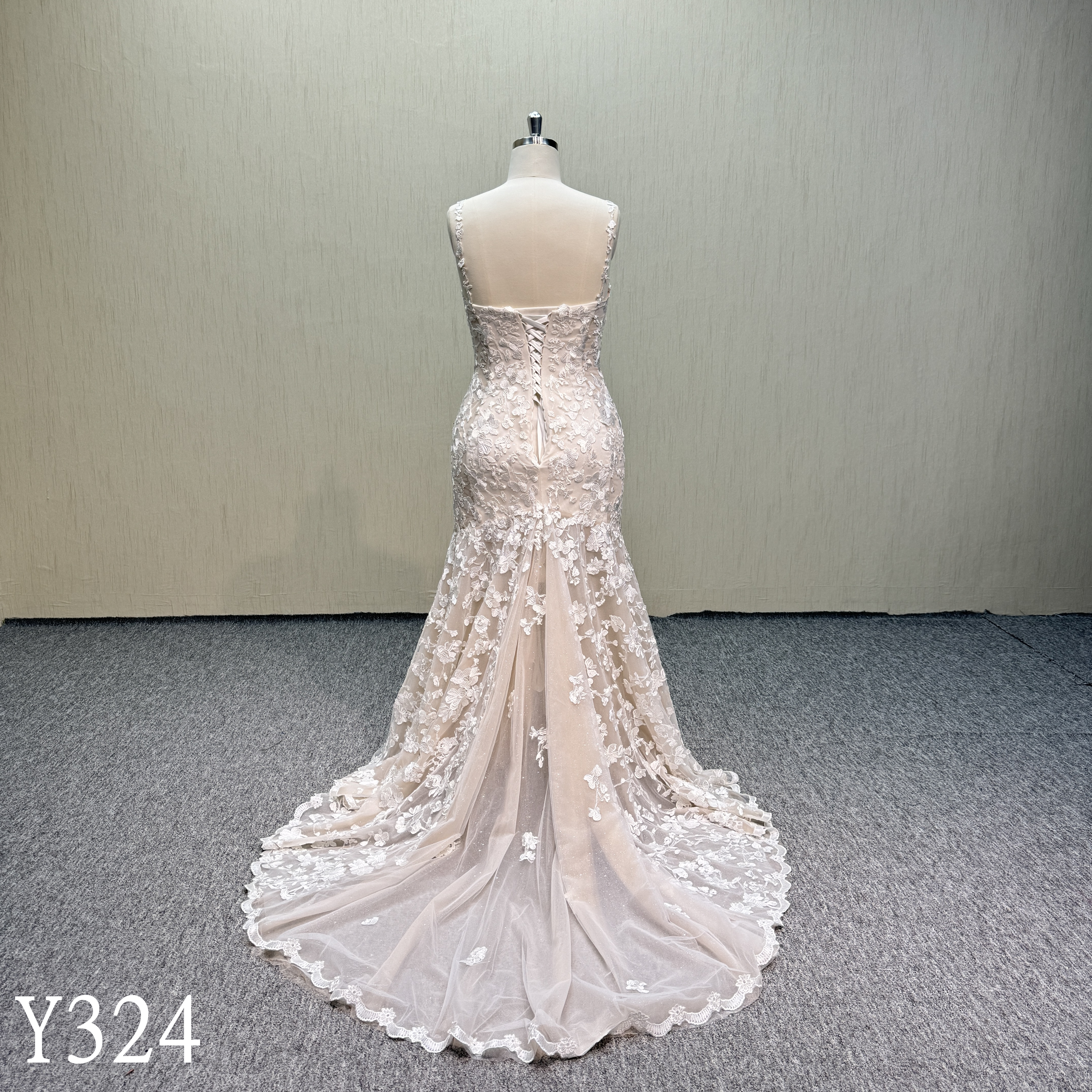 Y324  Gorgeous nudetulle wedding dress mermaid with 3d flower and leaves