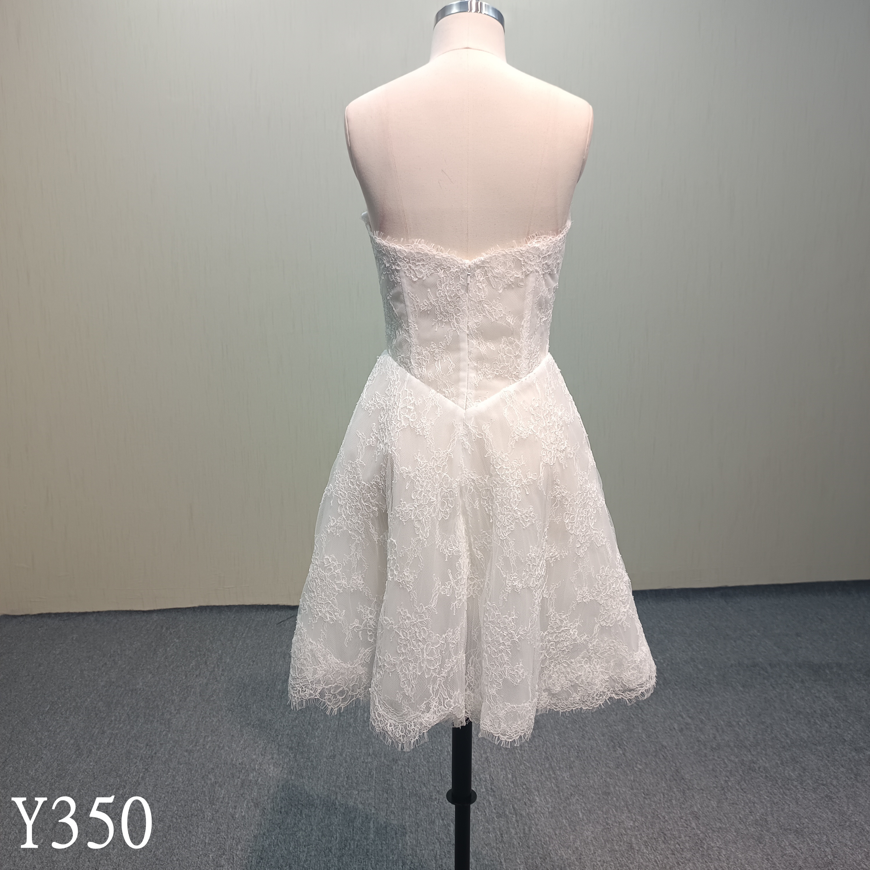Y350  Fashion Design Short Sleeveless Wedding Skirt  with French lace