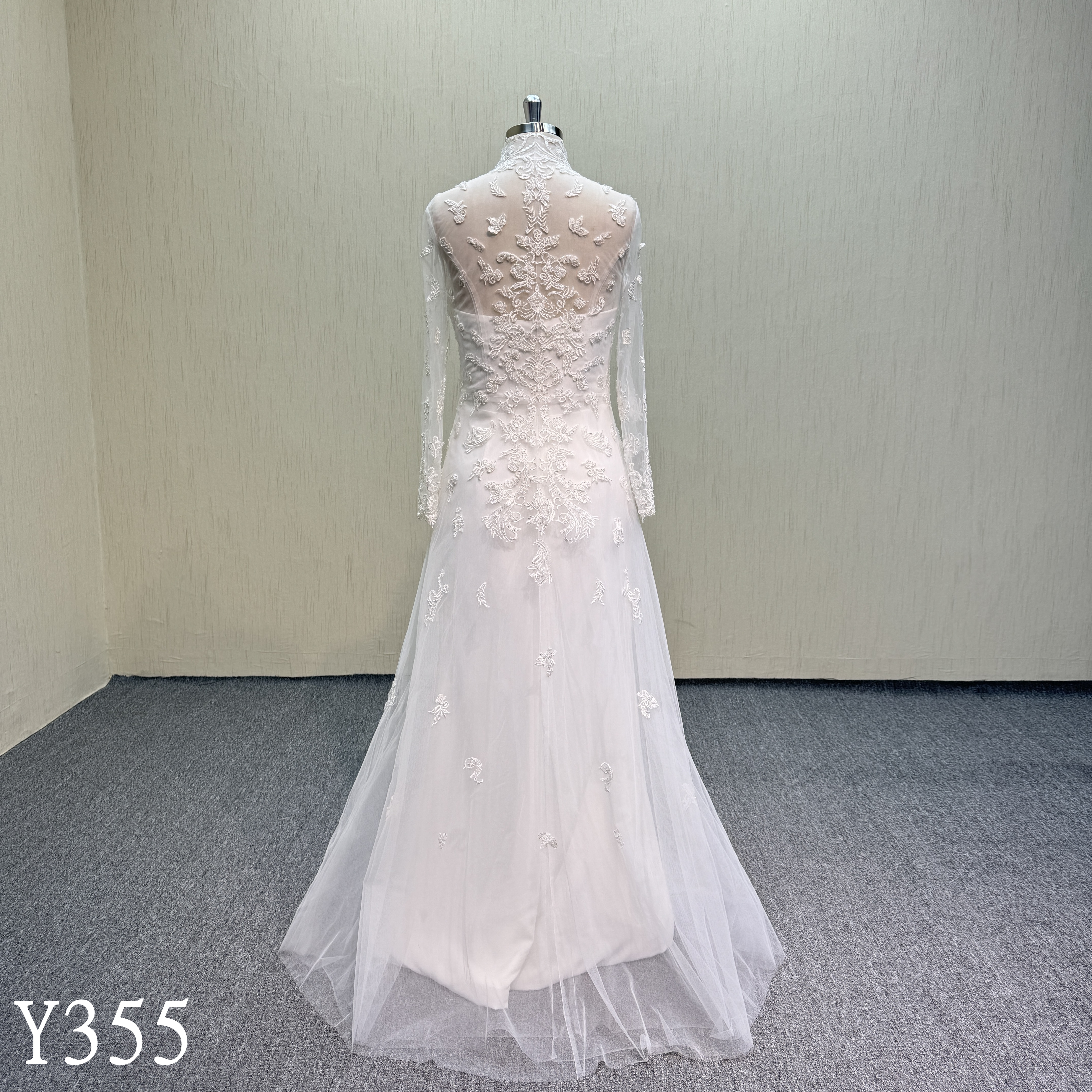 Y355 Long Sleeve Muslim Style Wedding A-Line Dress with Beautiful Applique