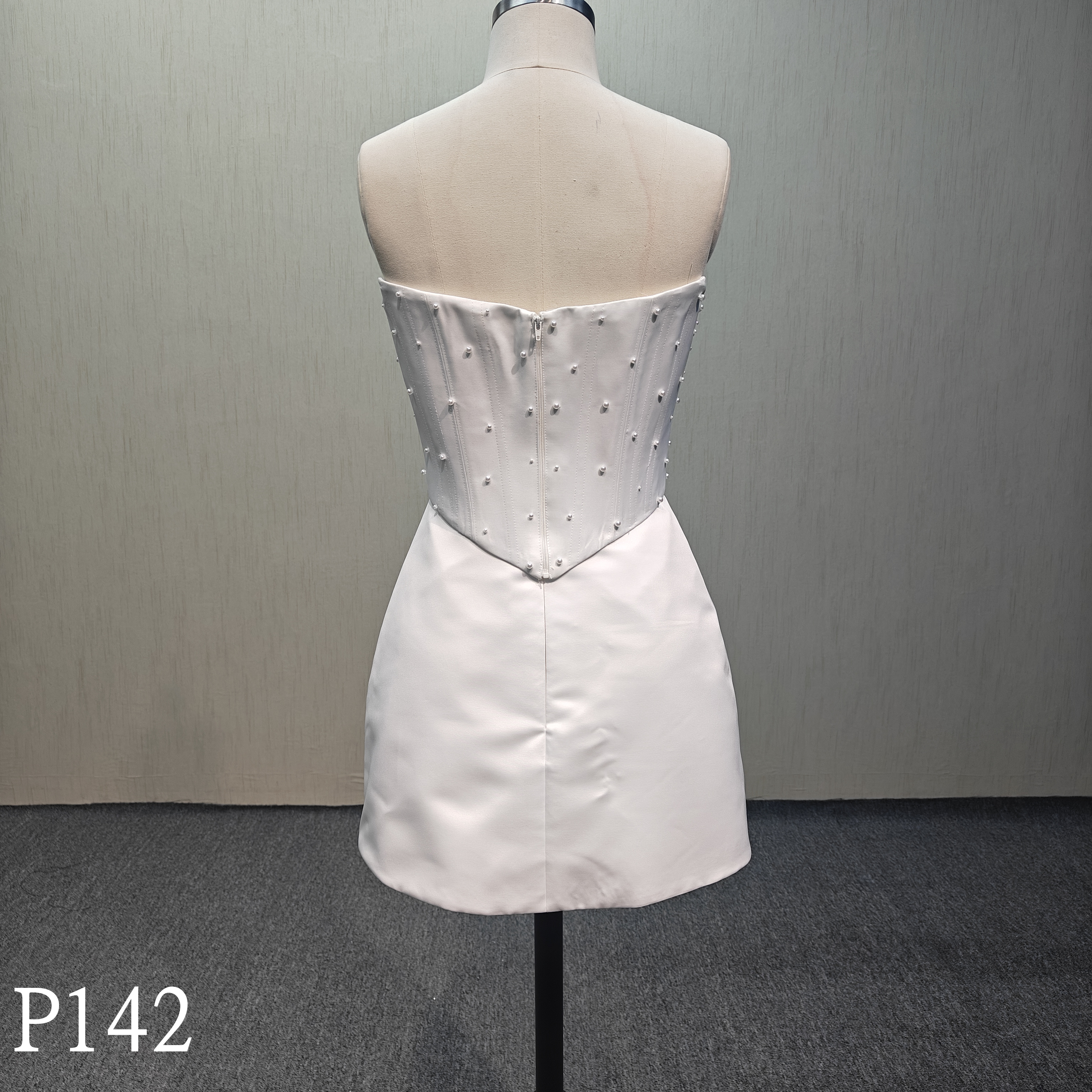 P142 Fashion Design Short Invory Skirt with Hand Beading for Bride Made in China