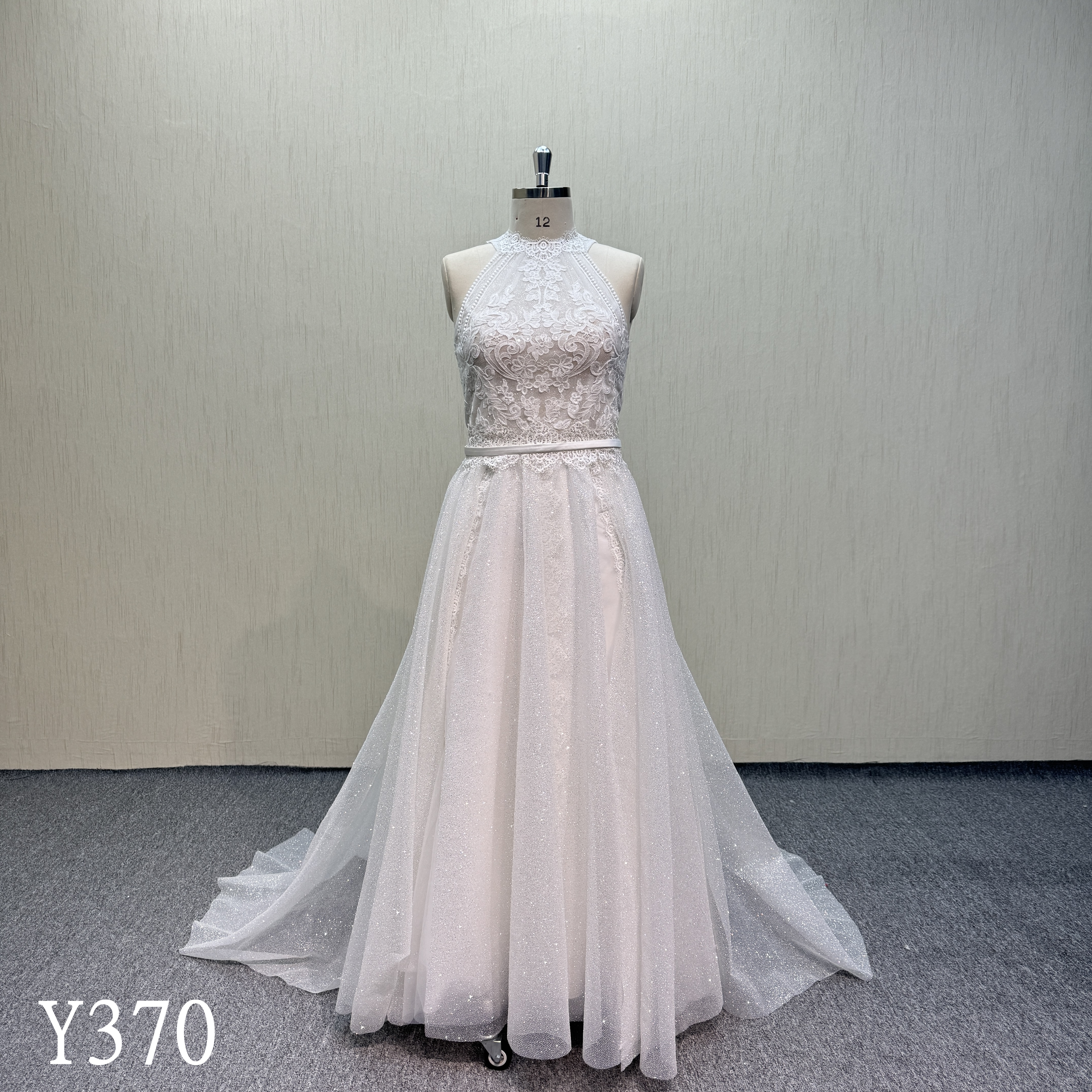 Y370  HighNeck sleeveless wedding dress with thick glitter for bride