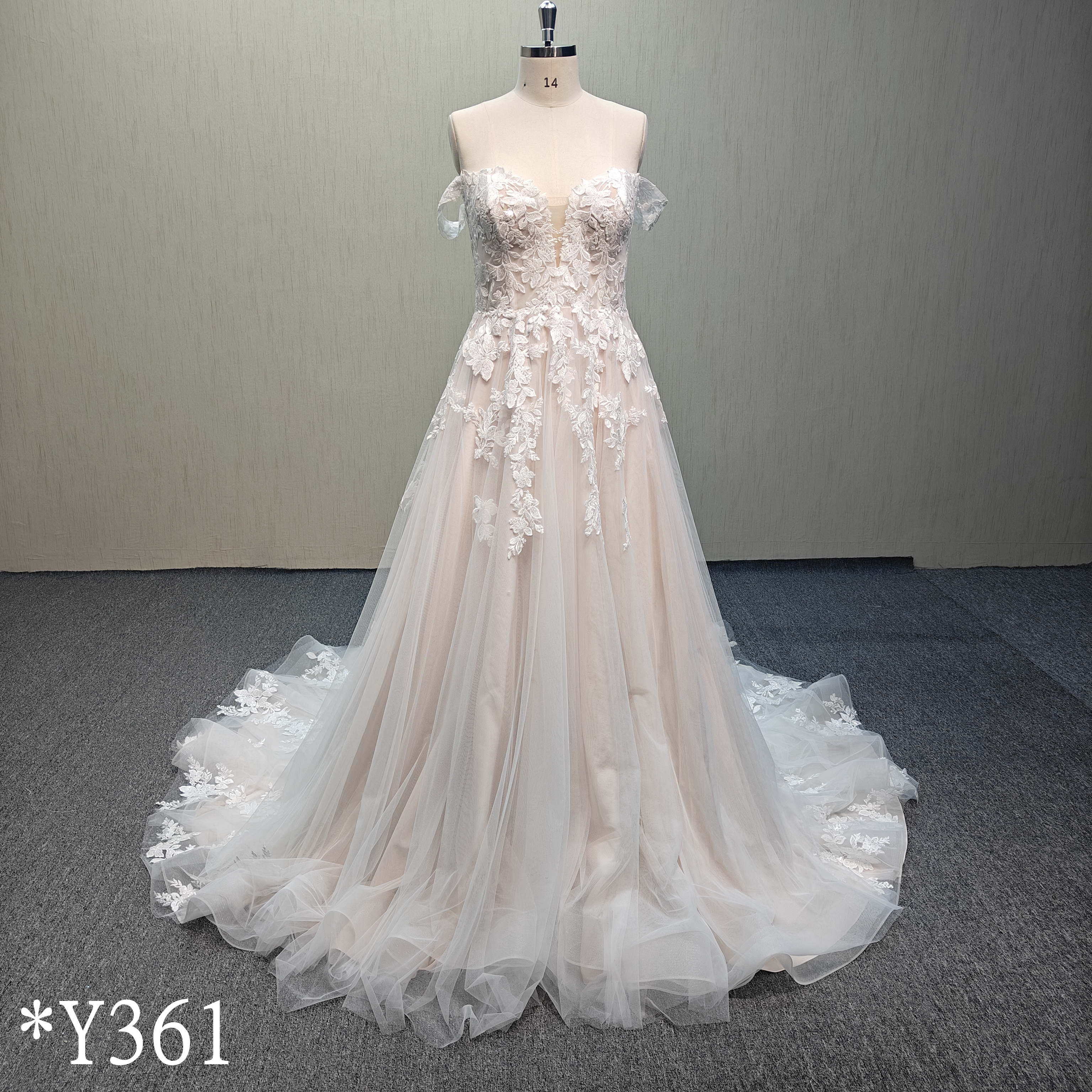 Y361 A line wedding dress made from China